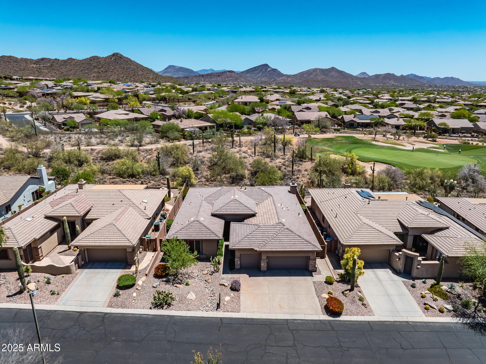 41731 N ROLLING GREEN Way