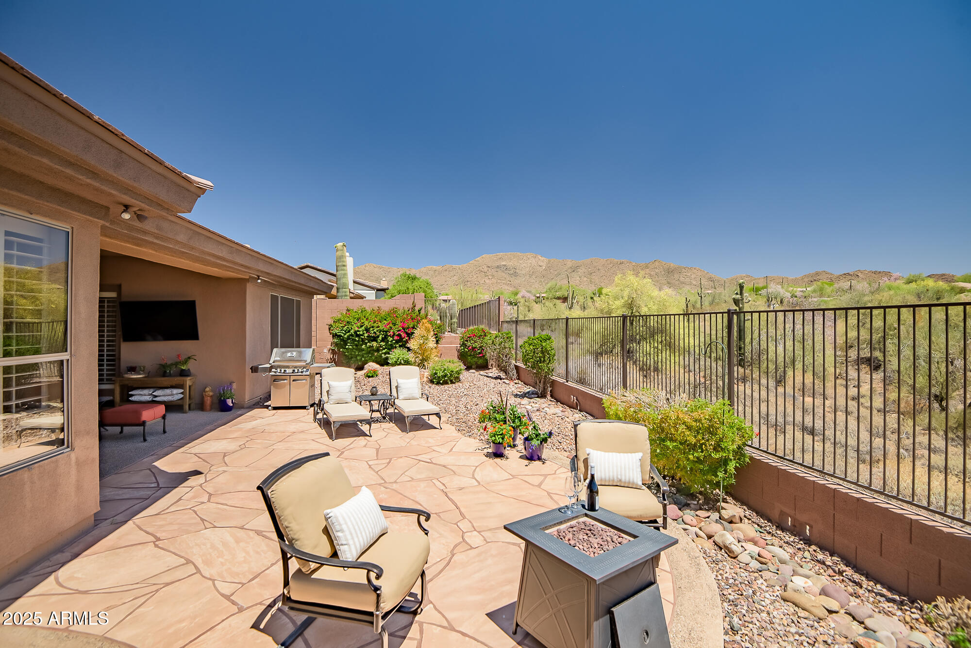 41731 N ROLLING GREEN Way