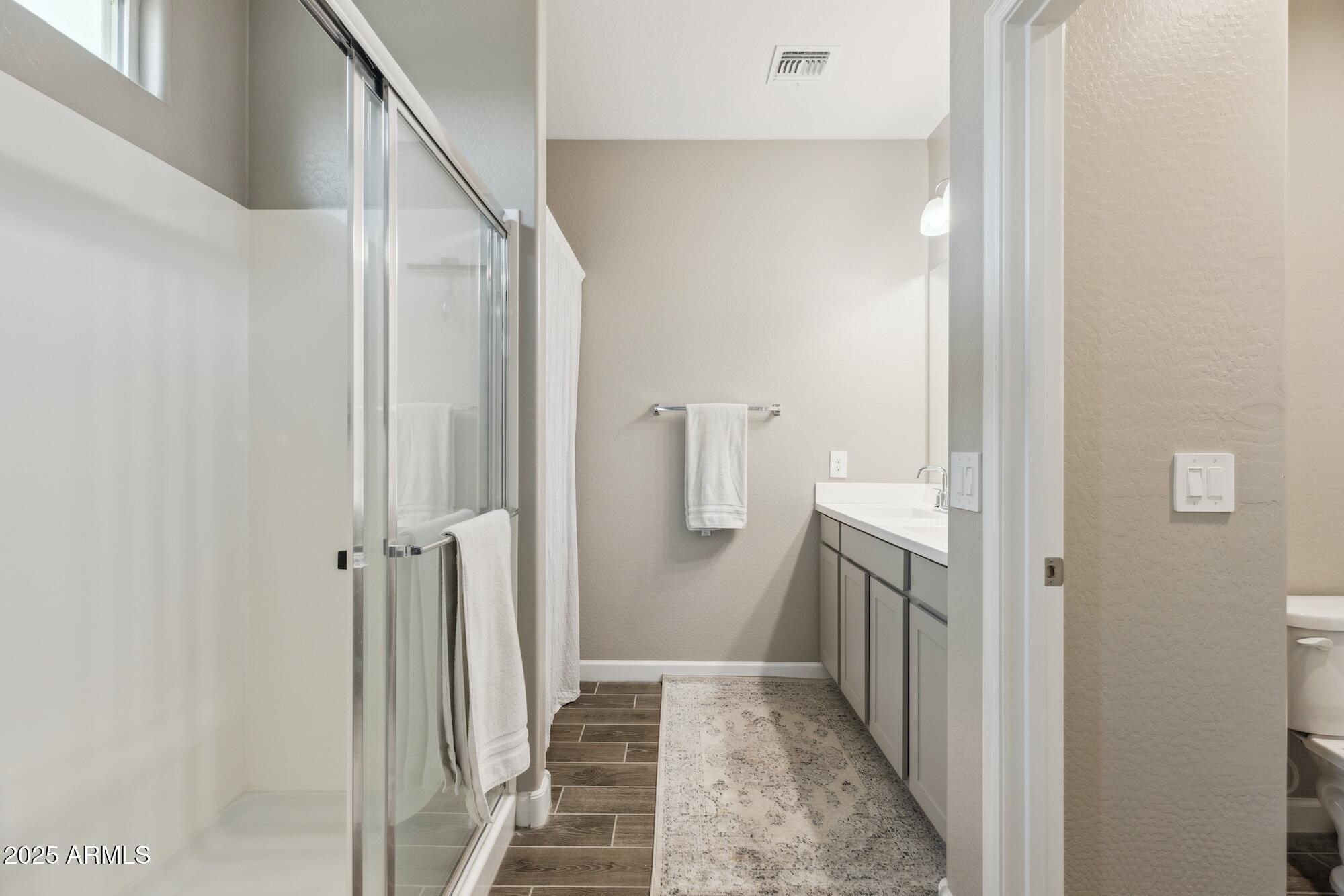 1281 W HIGHLAND Road