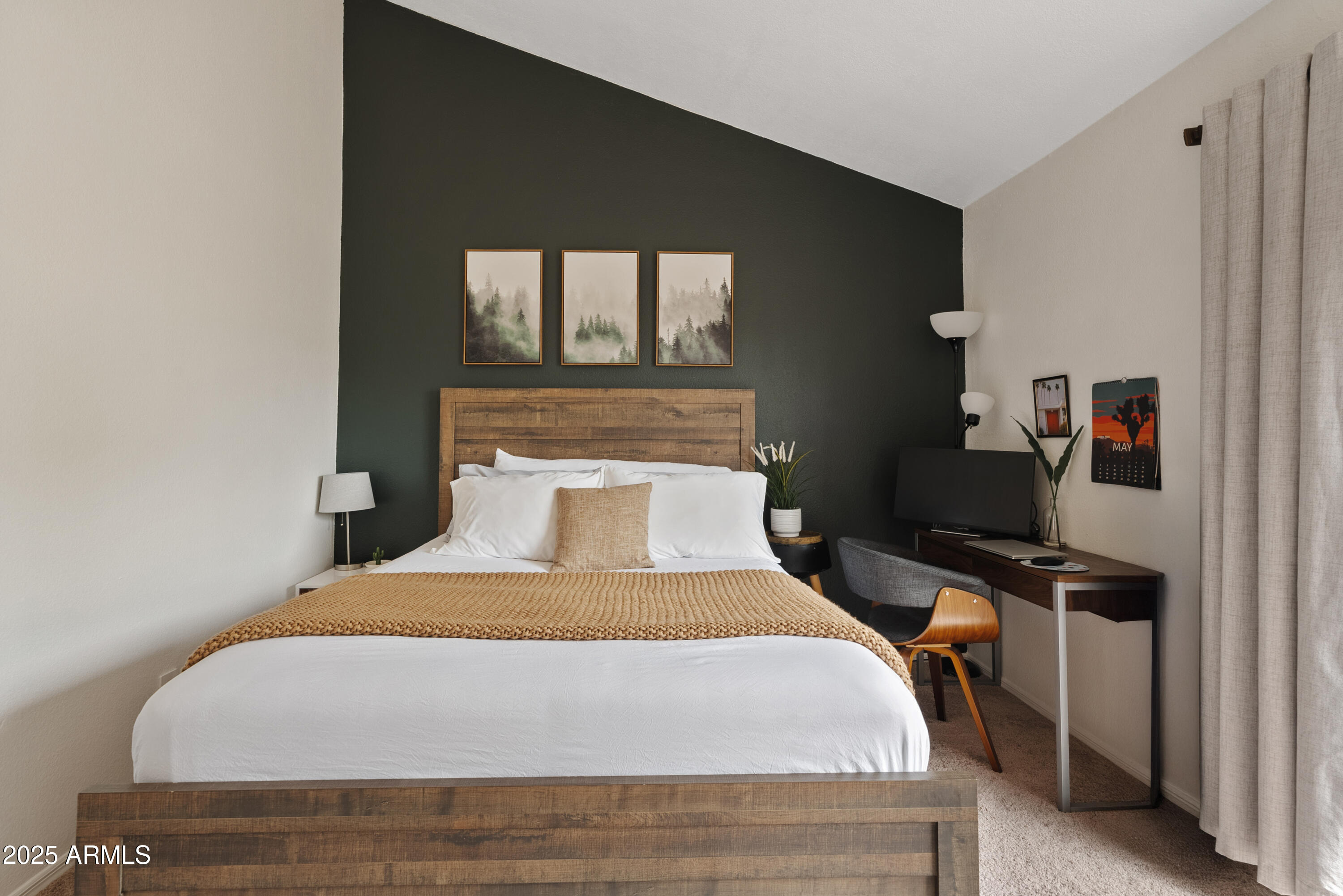 4901 E KELTON Lane, 1270