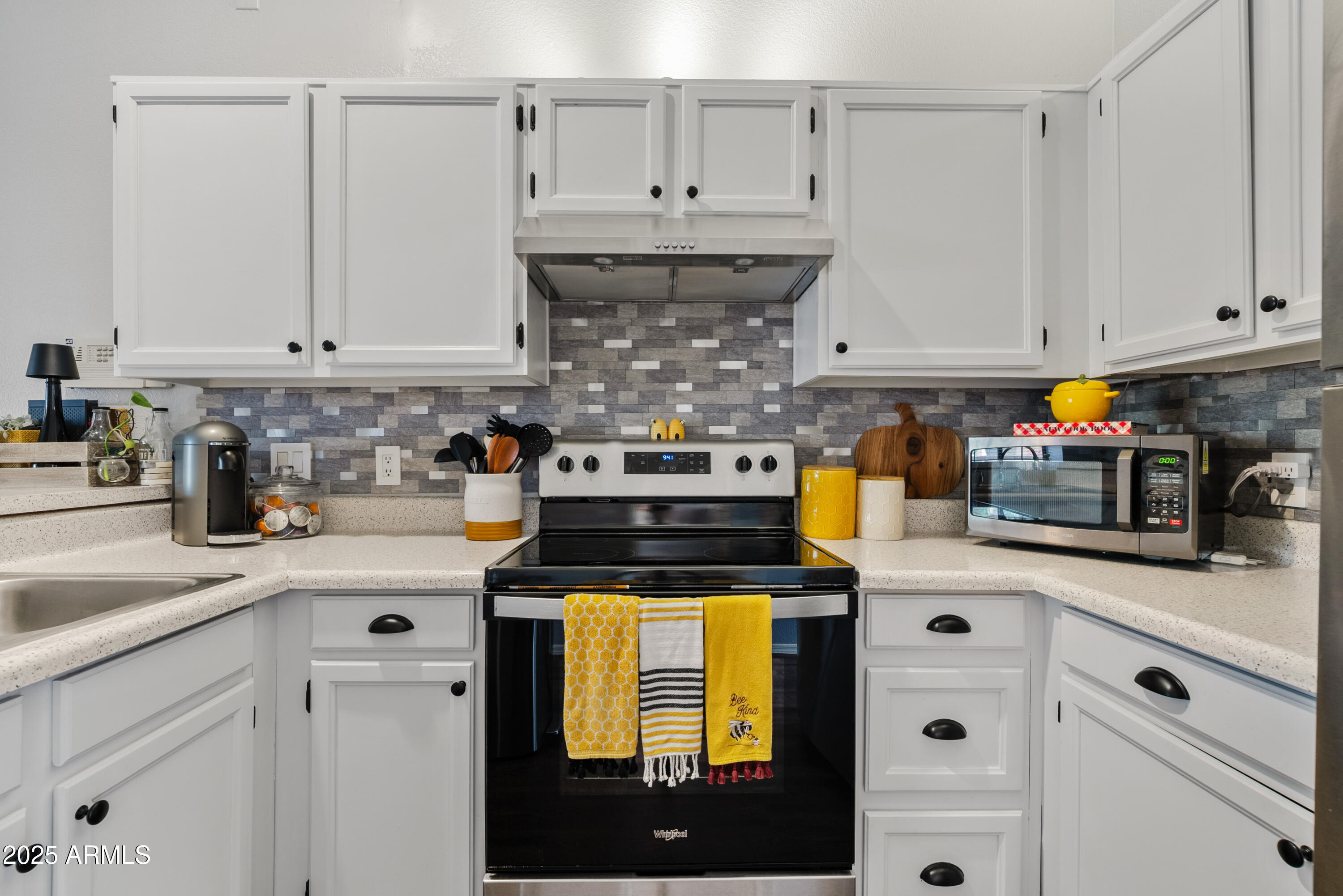 4901 E KELTON Lane, 1270