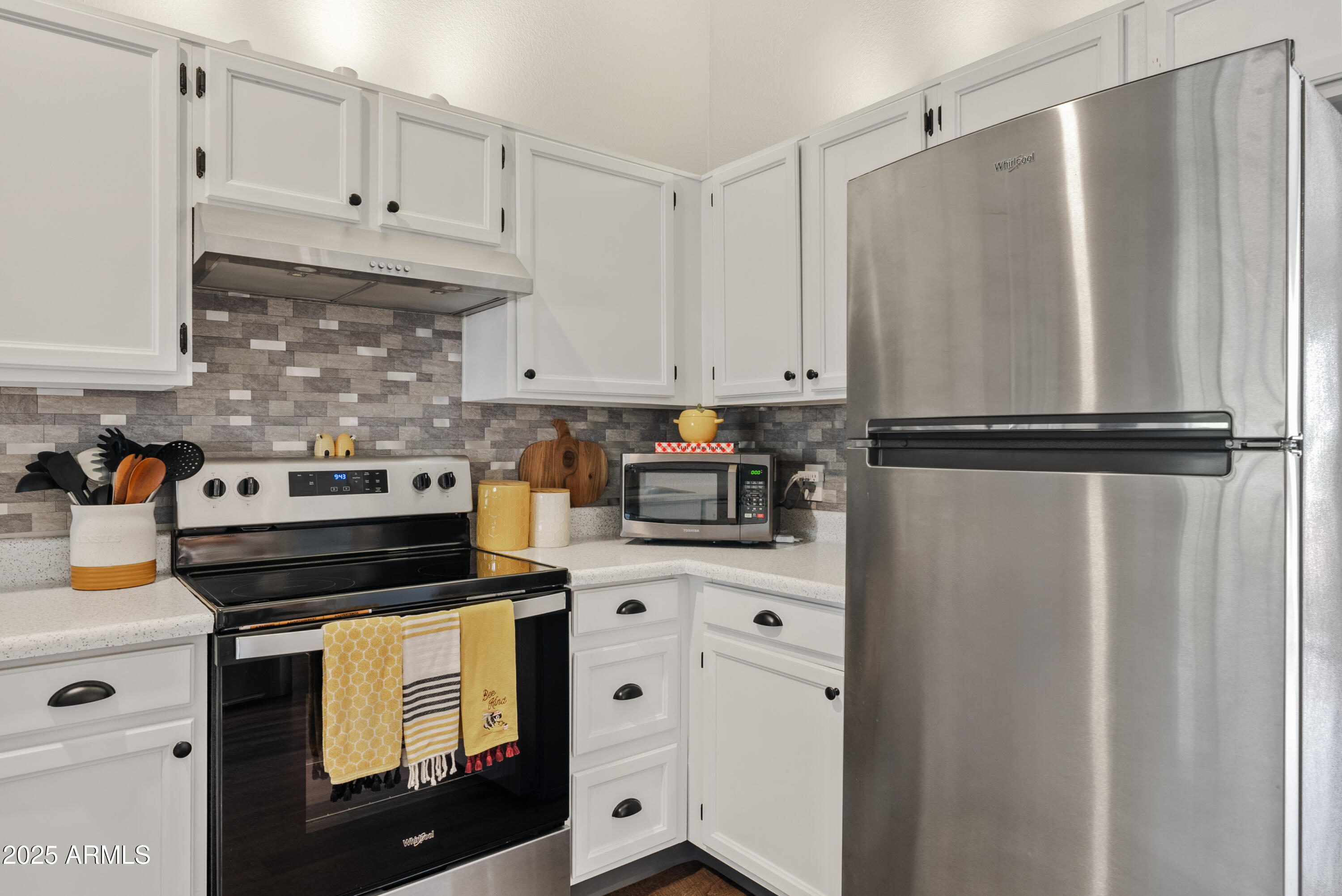 4901 E KELTON Lane, 1270