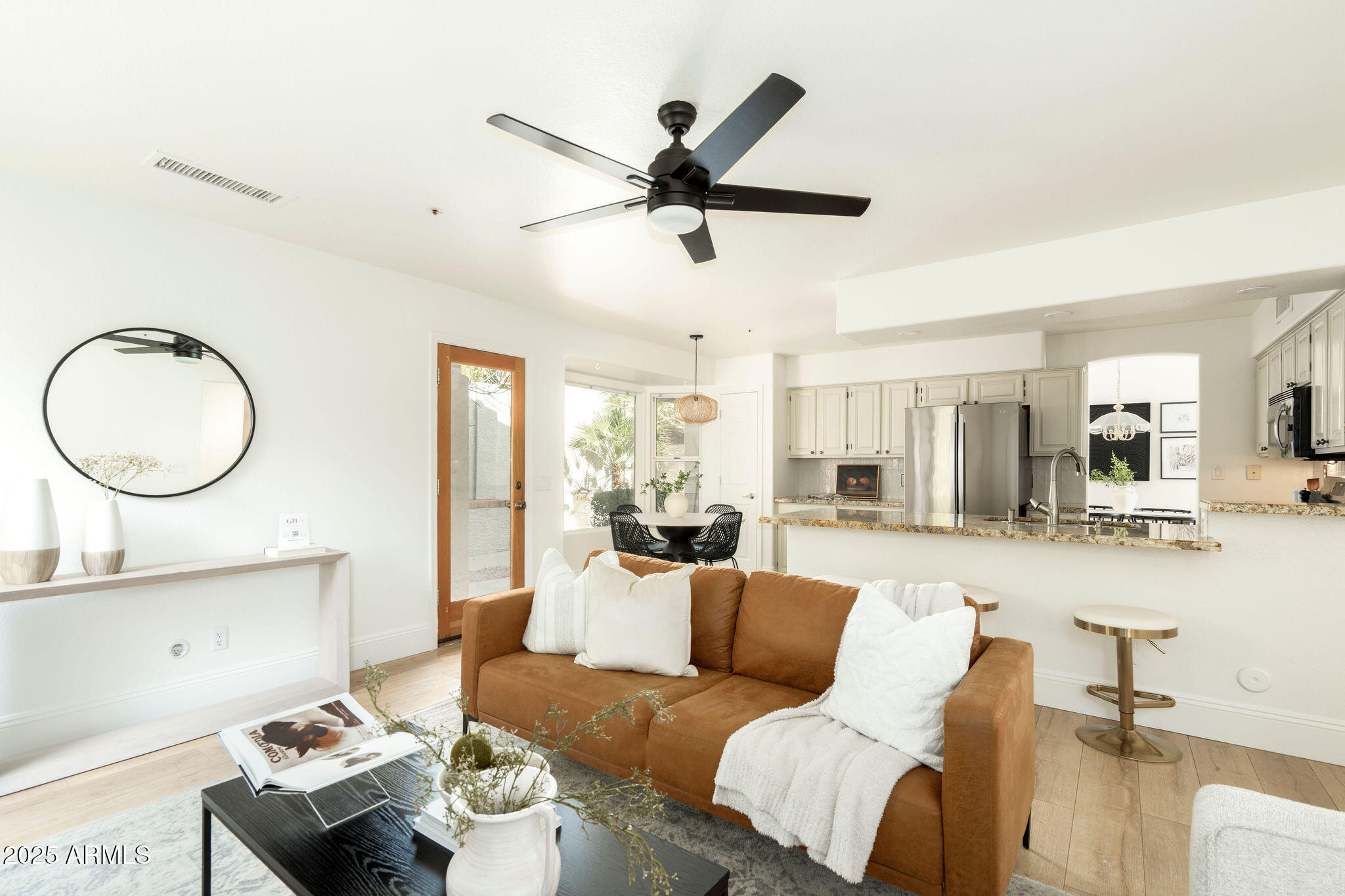 9224 E WINDROSE Drive