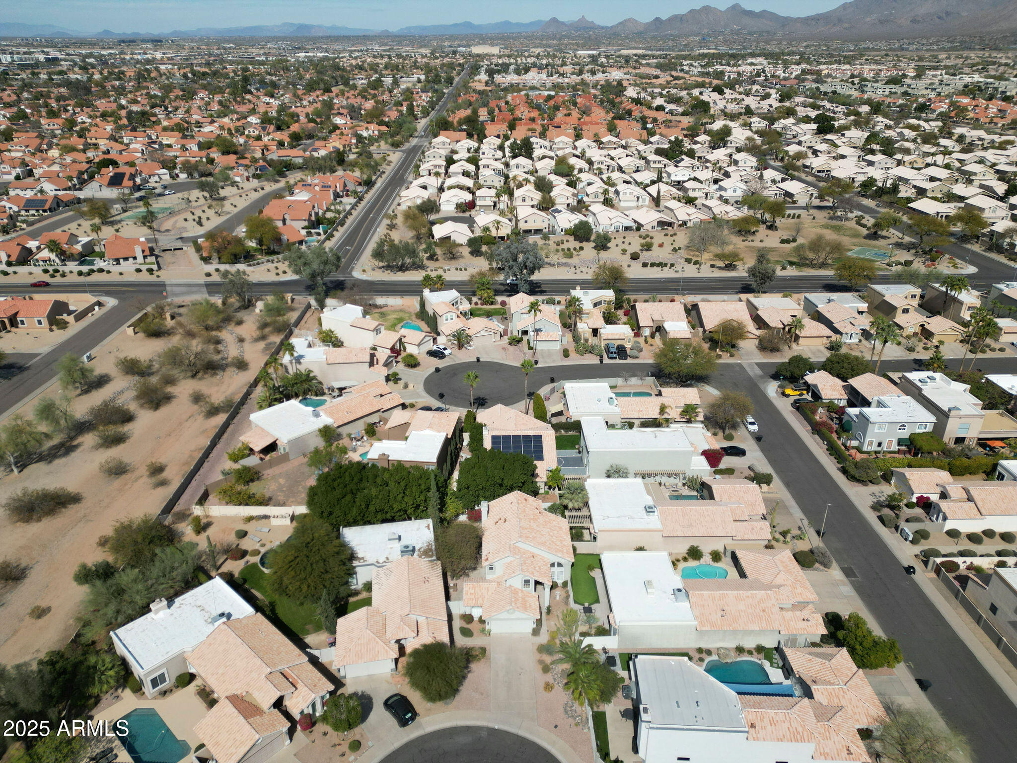 9224 E WINDROSE Drive