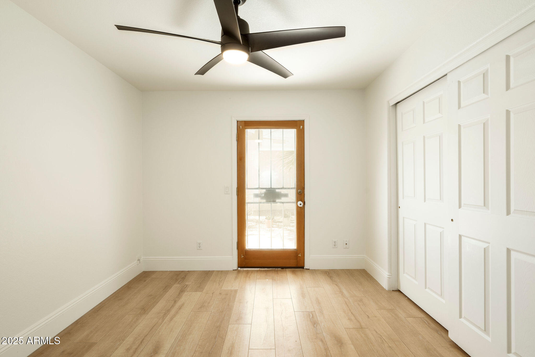 9224 E WINDROSE Drive