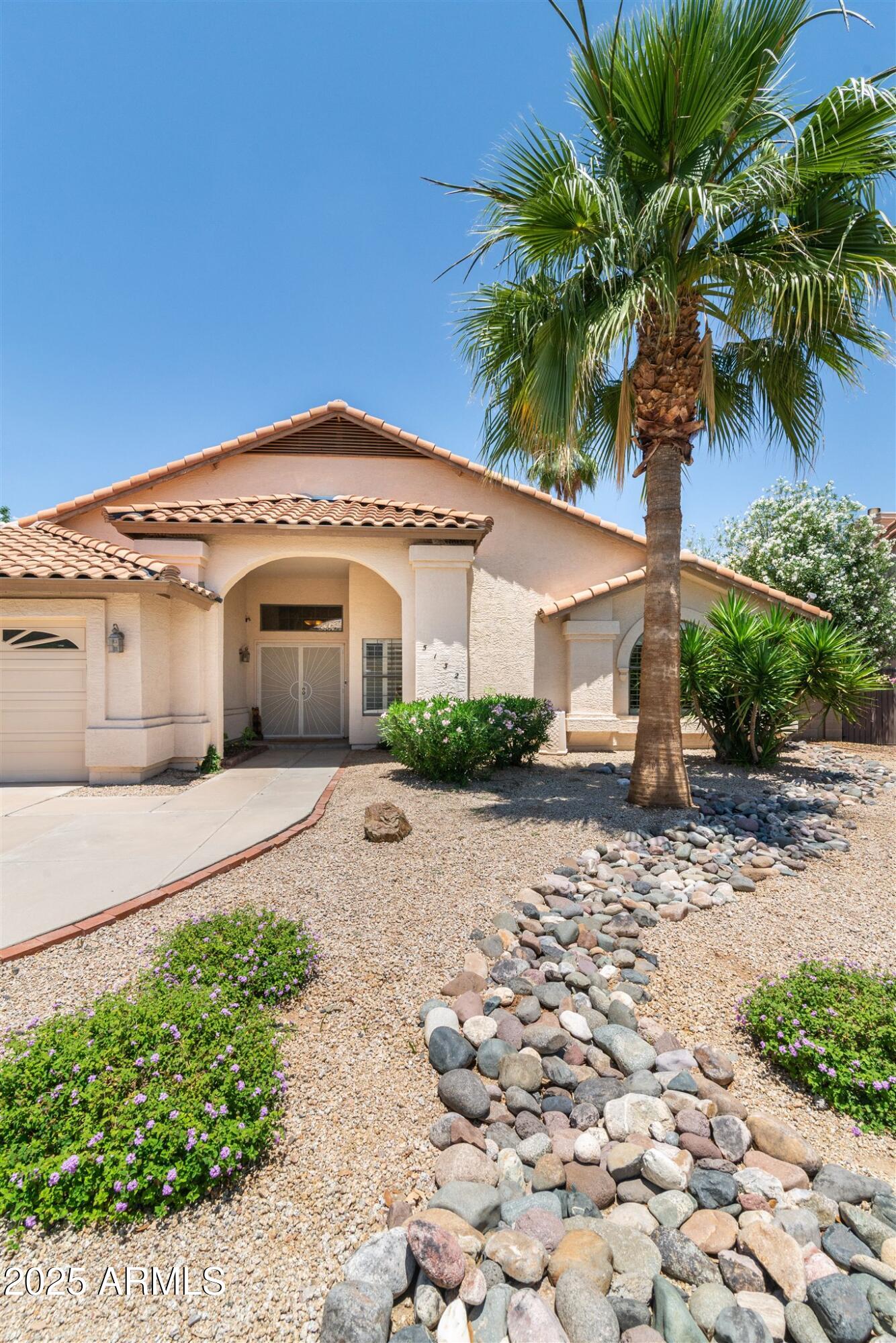 5132 E GRANDVIEW Road