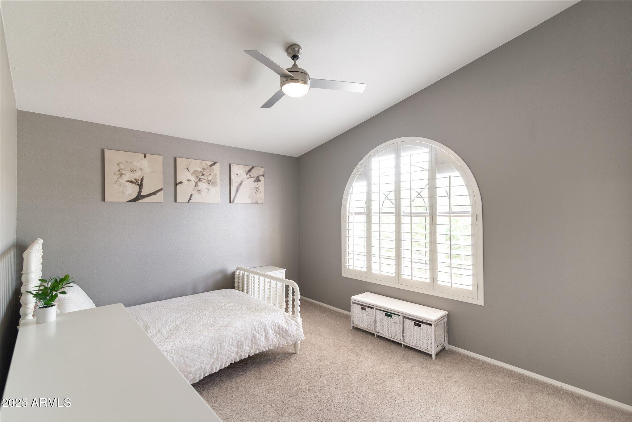 5132 E GRANDVIEW Road