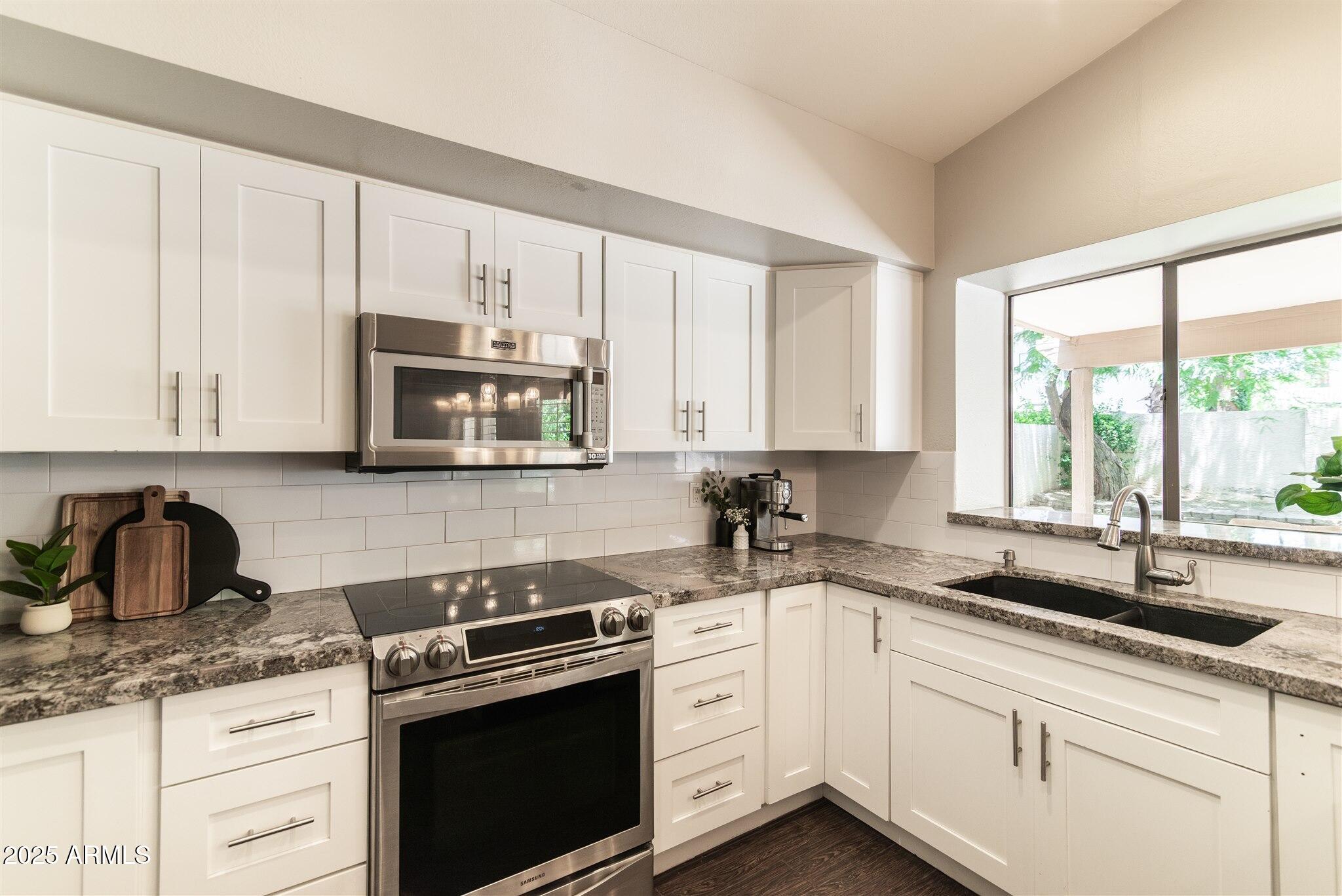 5132 E GRANDVIEW Road