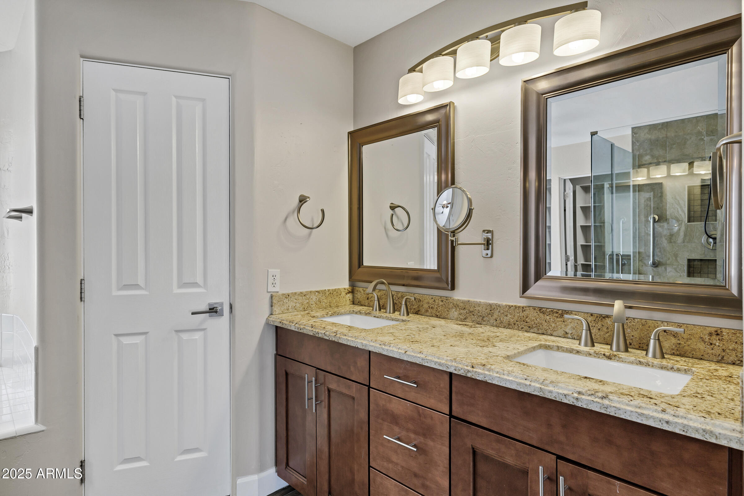 5345 E MCLELLAN Road, 123