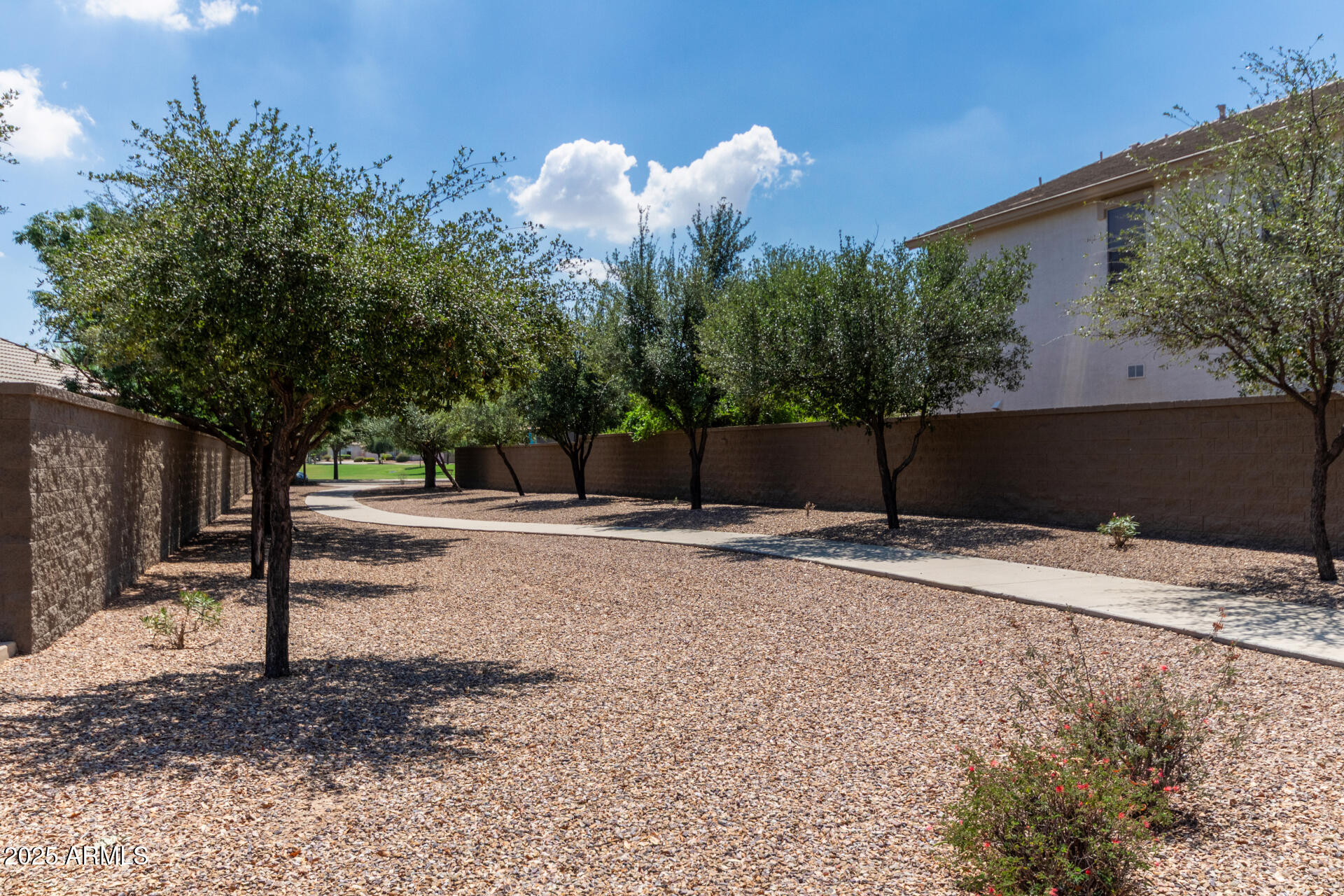 4143 E SUNDANCE Avenue