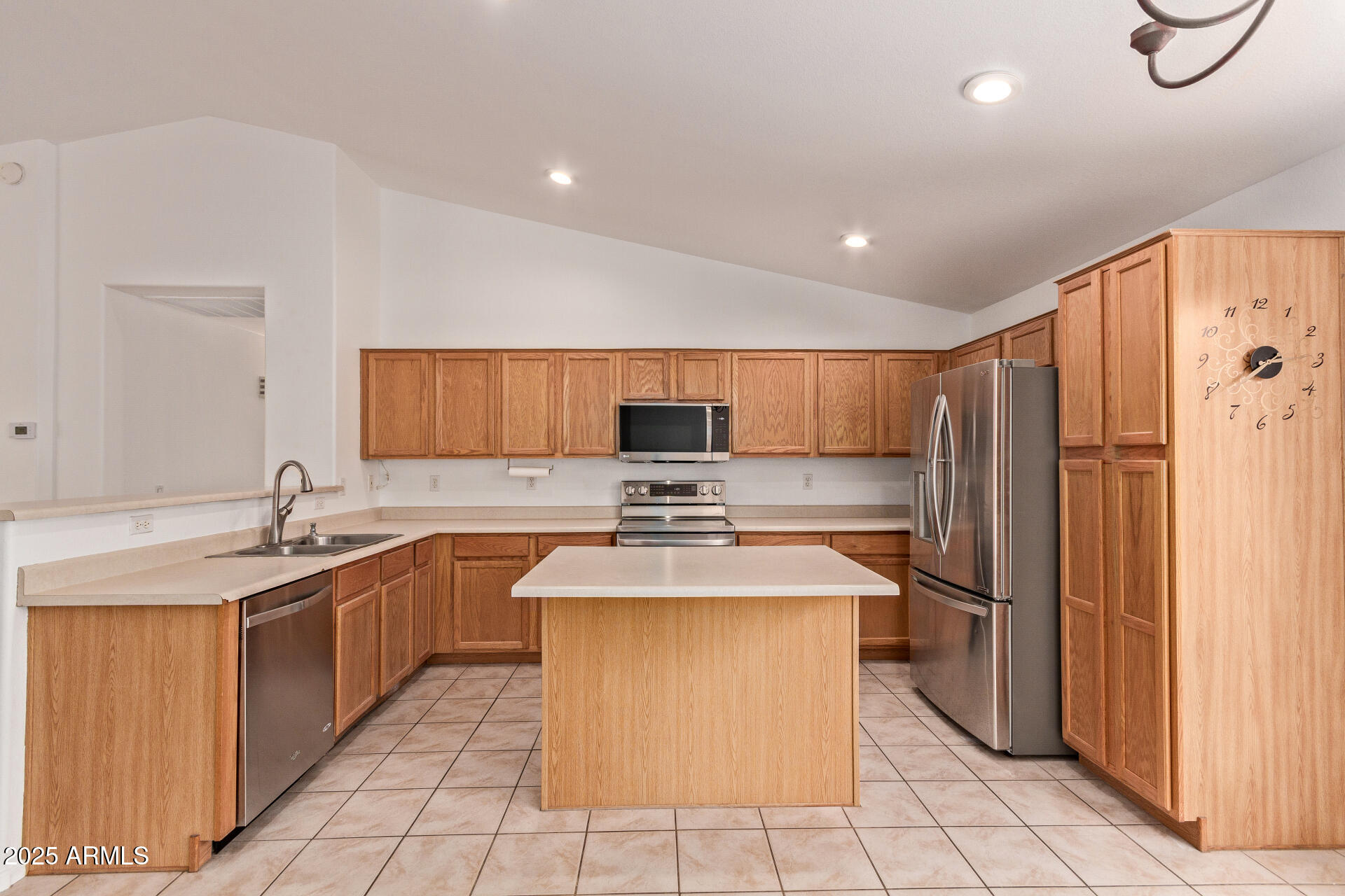 4143 E SUNDANCE Avenue