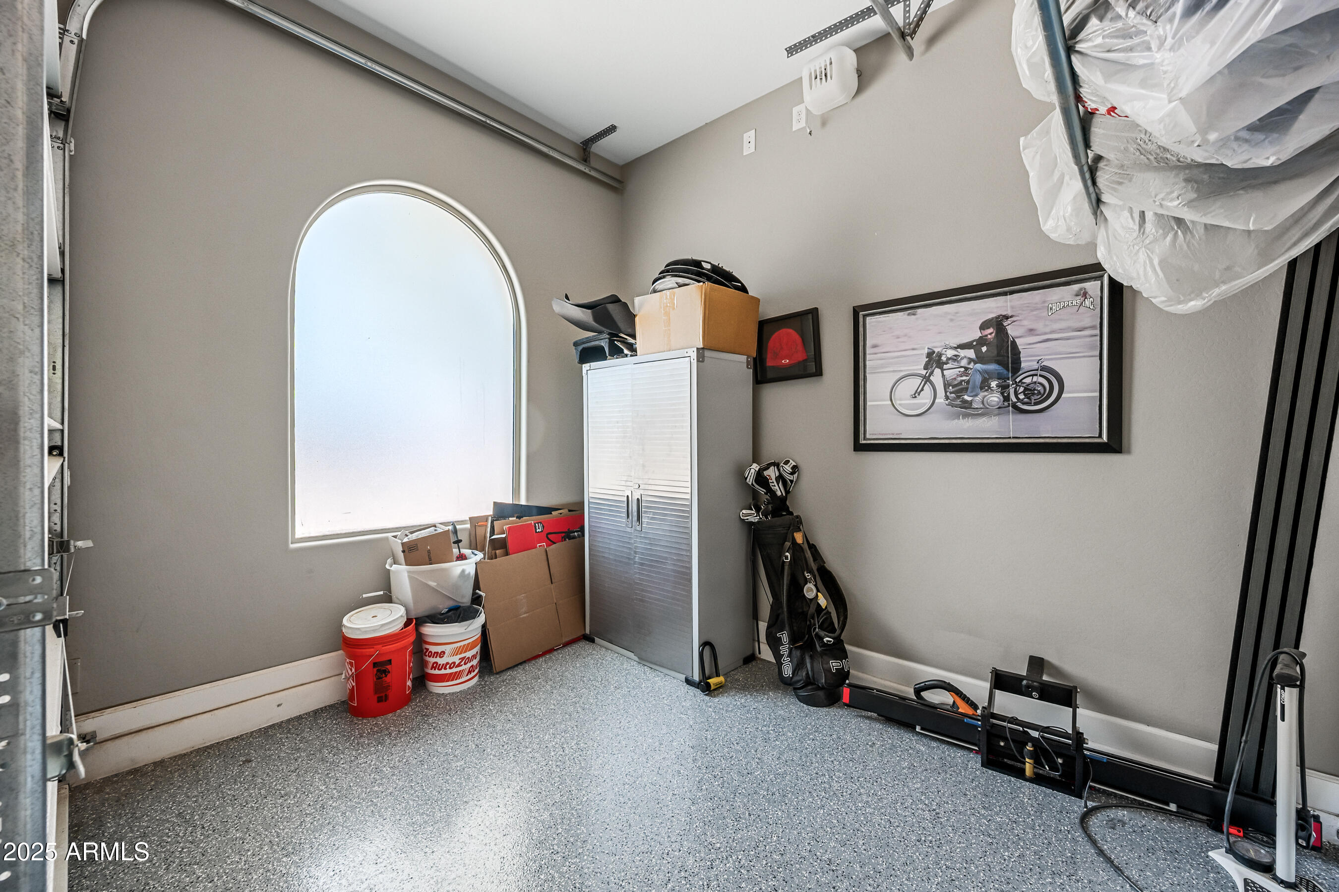 2315 W DUANE Lane