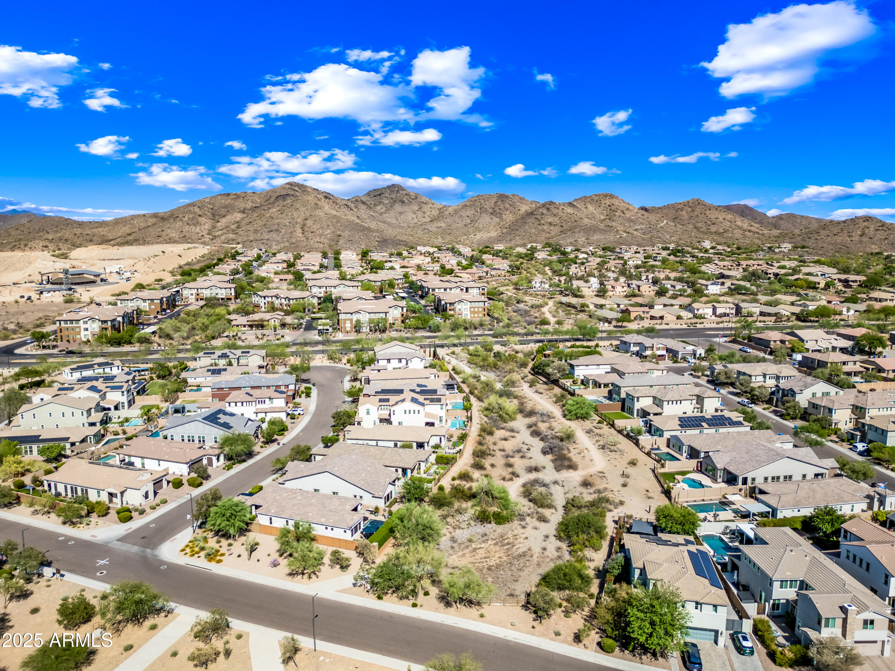 2315 W DUANE Lane