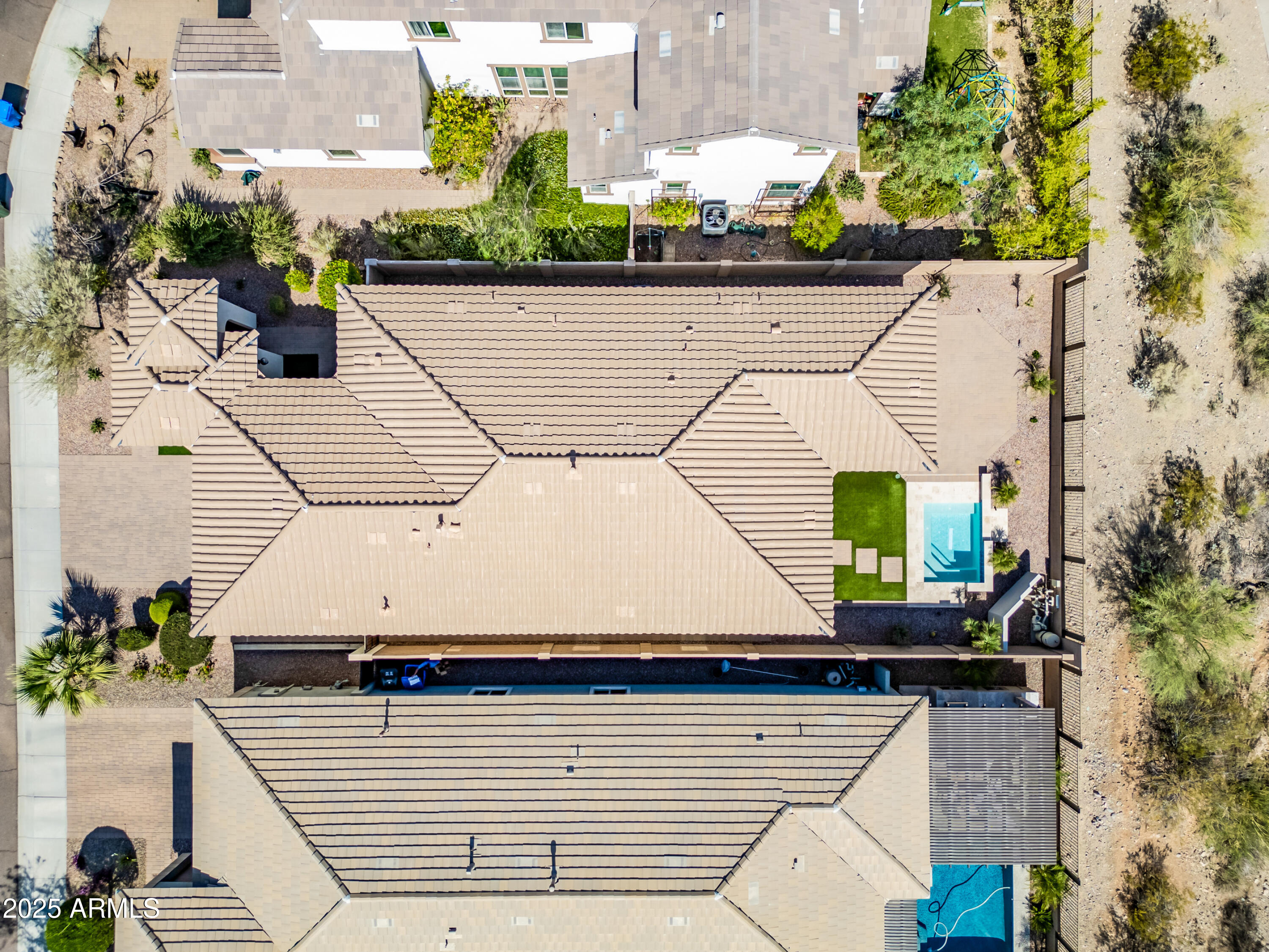 2315 W DUANE Lane