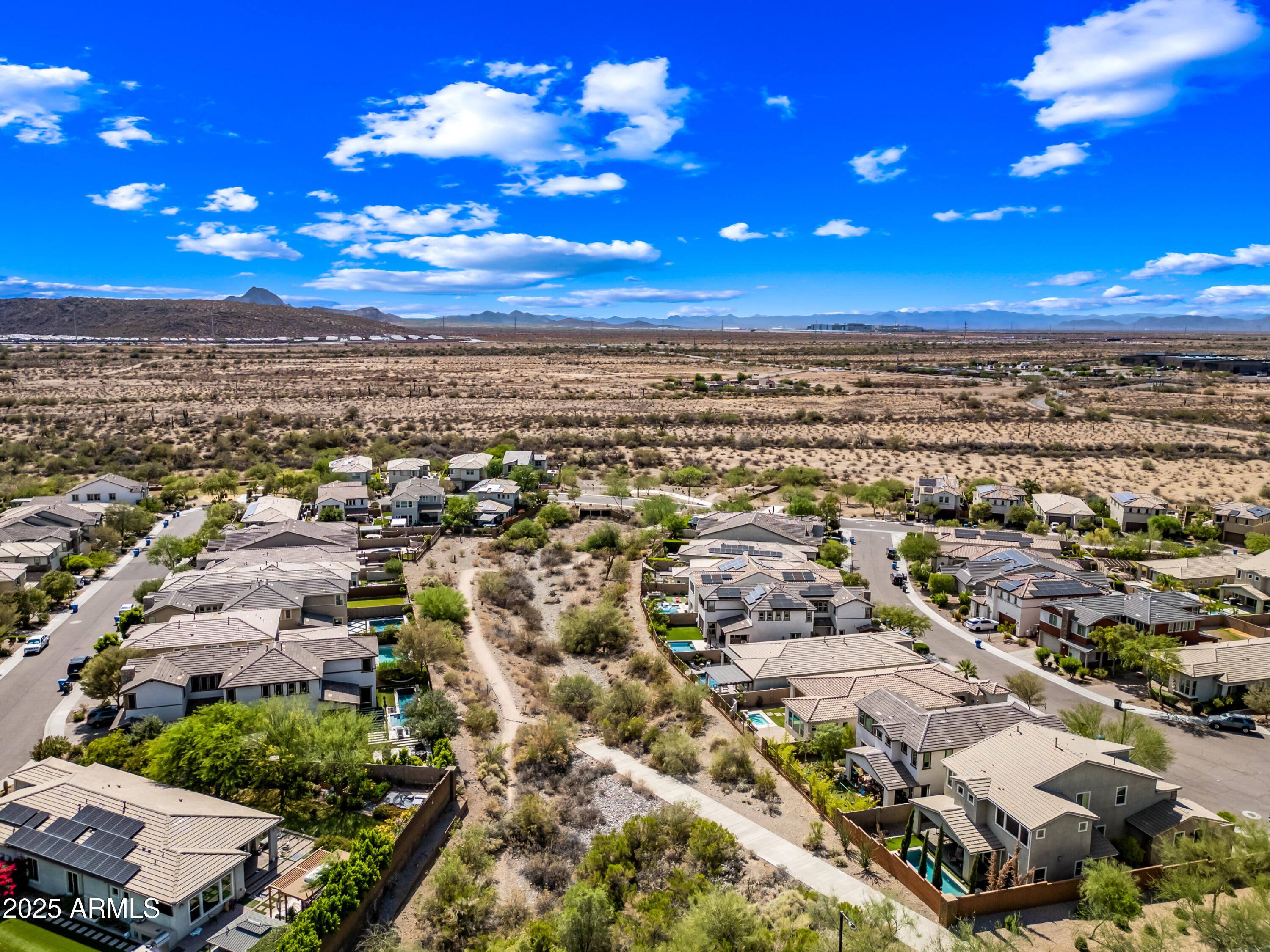 2315 W DUANE Lane