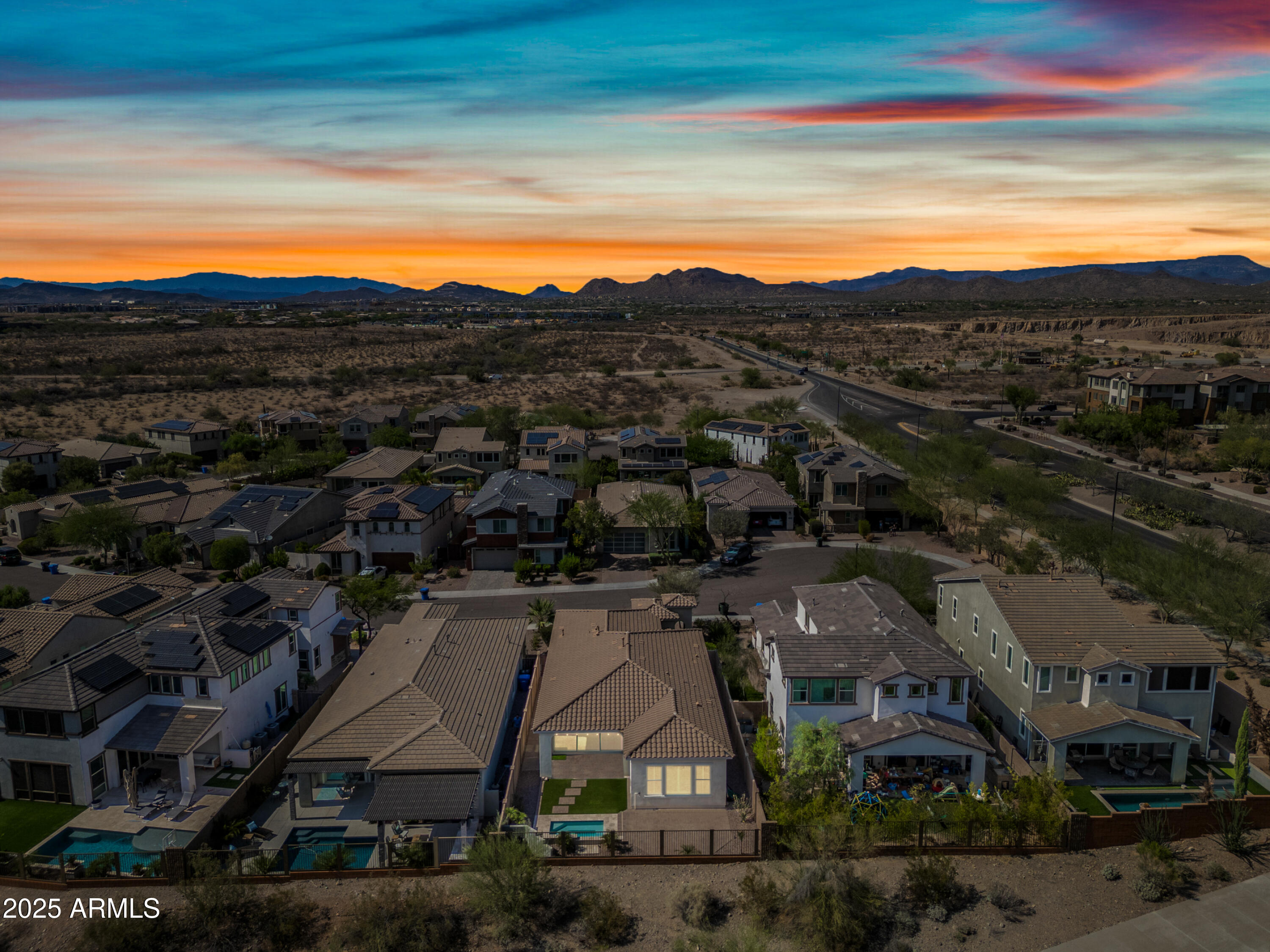 2315 W DUANE Lane