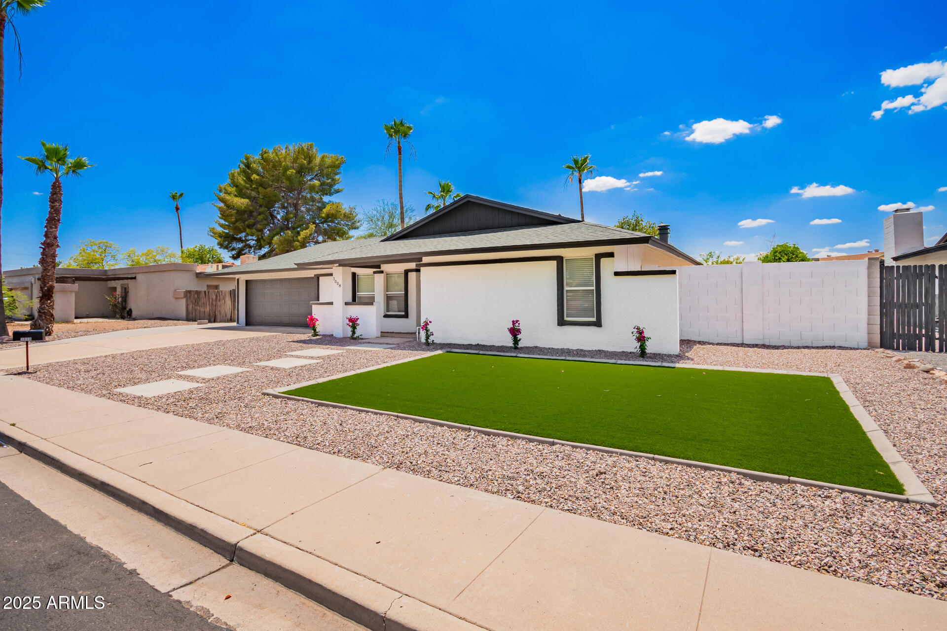 3008 S SAGUARO Circle