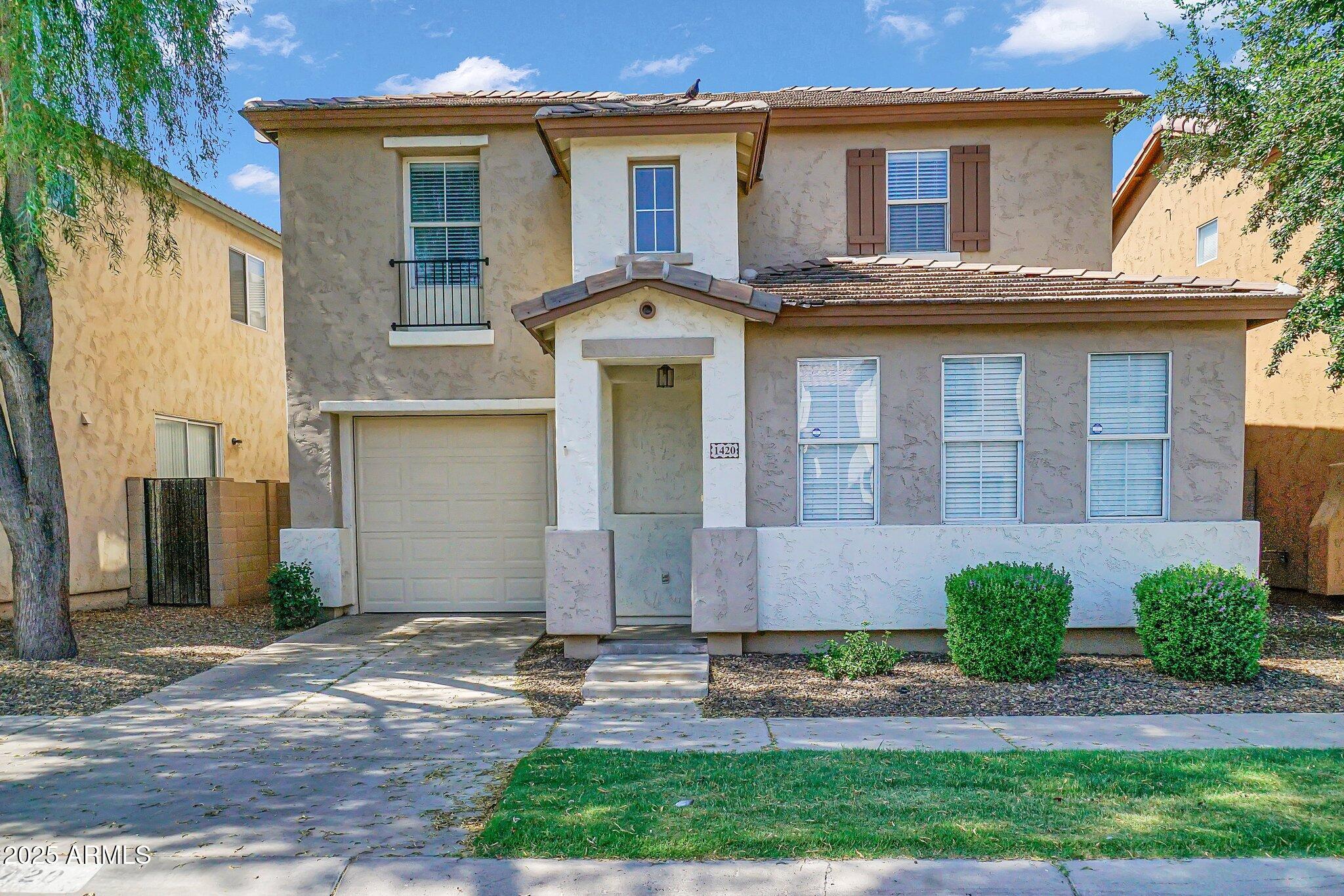 1420 E SONRISAS Street