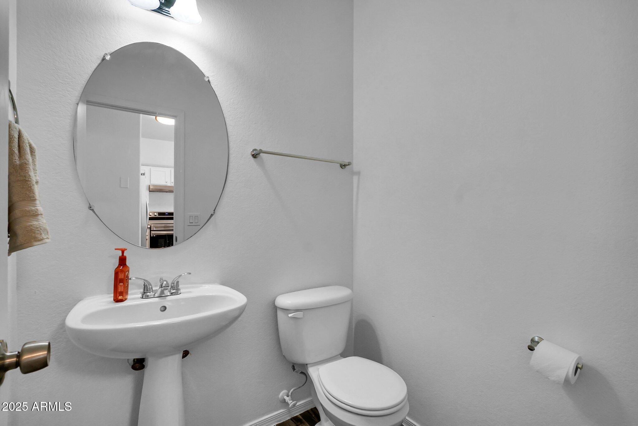 1420 E SONRISAS Street