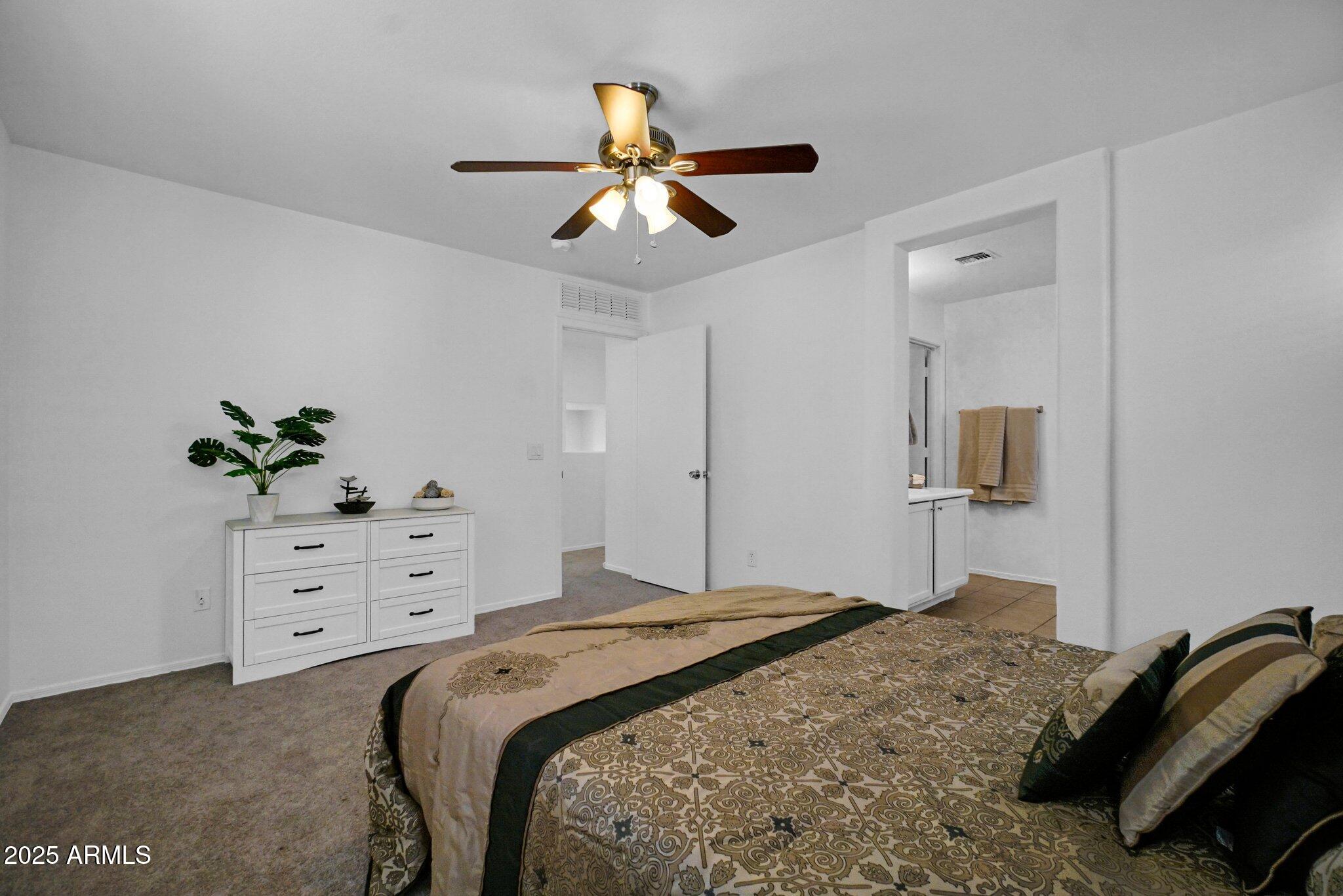 1420 E SONRISAS Street