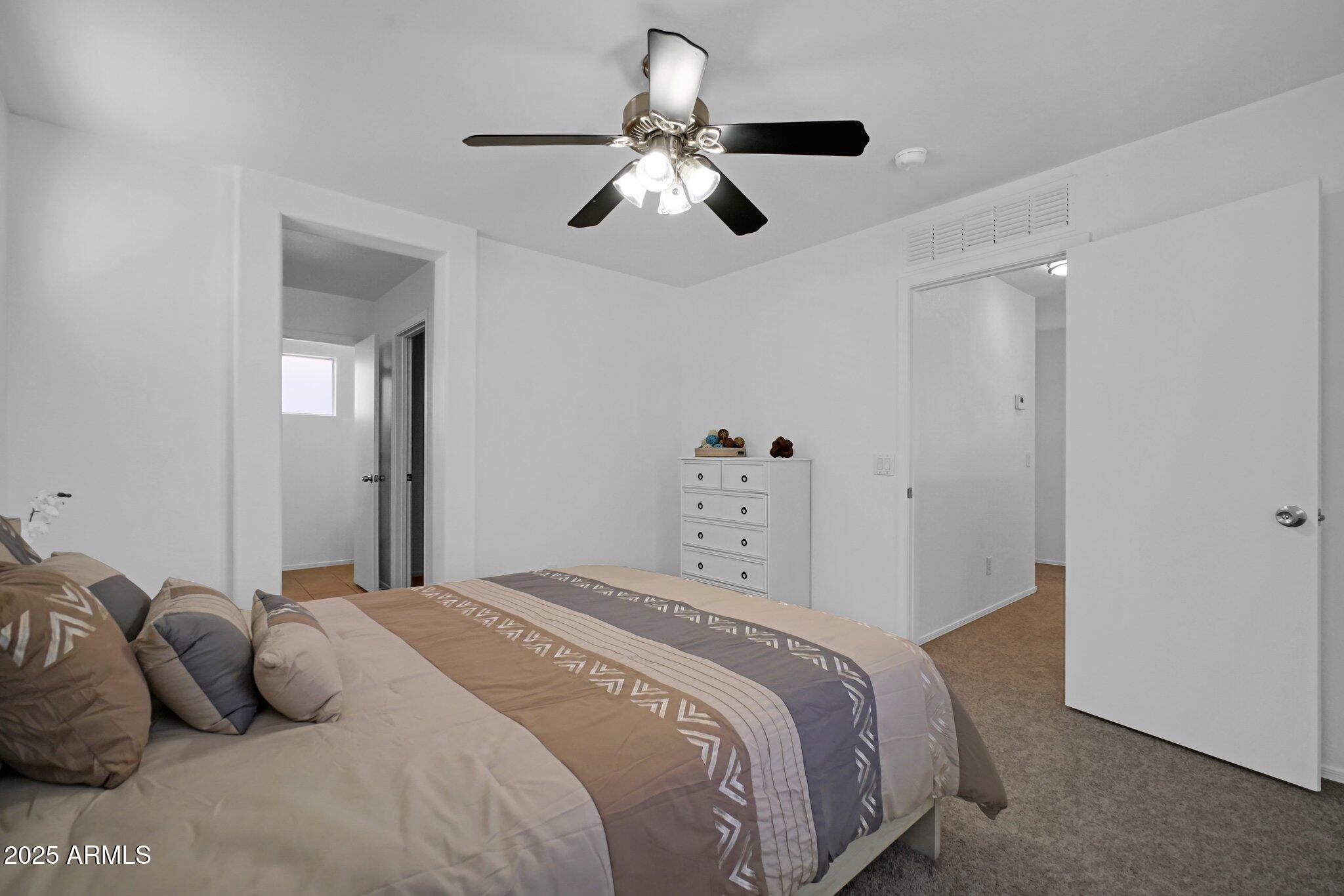 1420 E SONRISAS Street