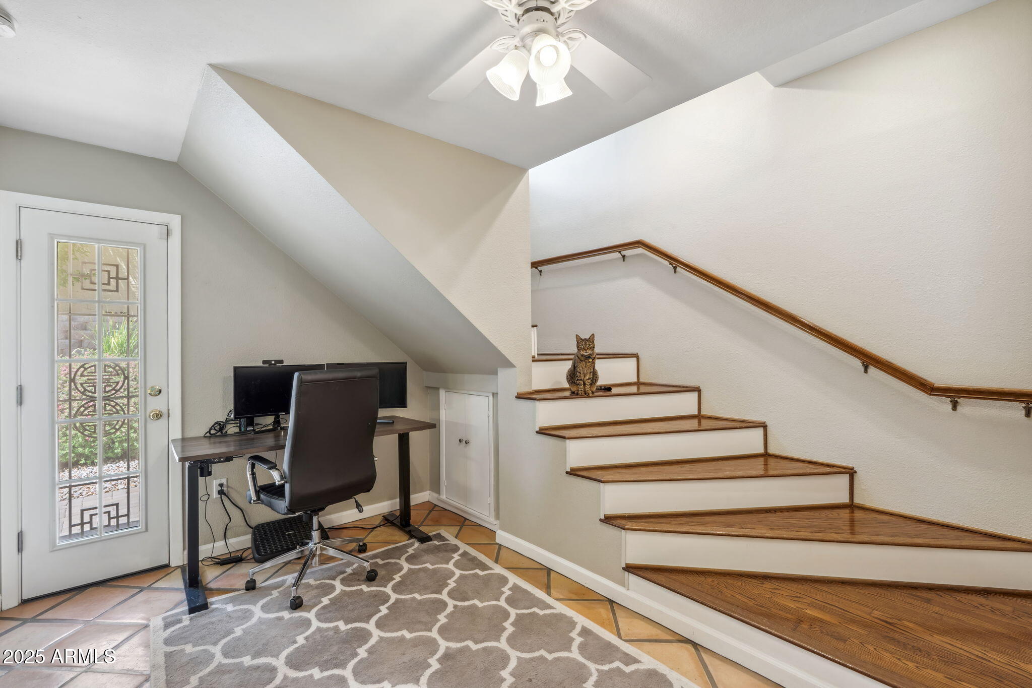 2016 E ORANGEWOOD Avenue