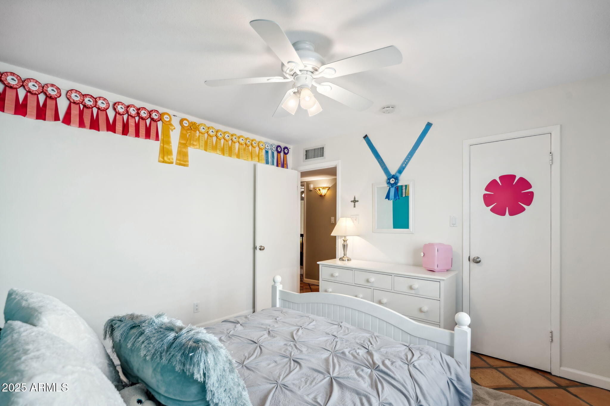 2016 E ORANGEWOOD Avenue