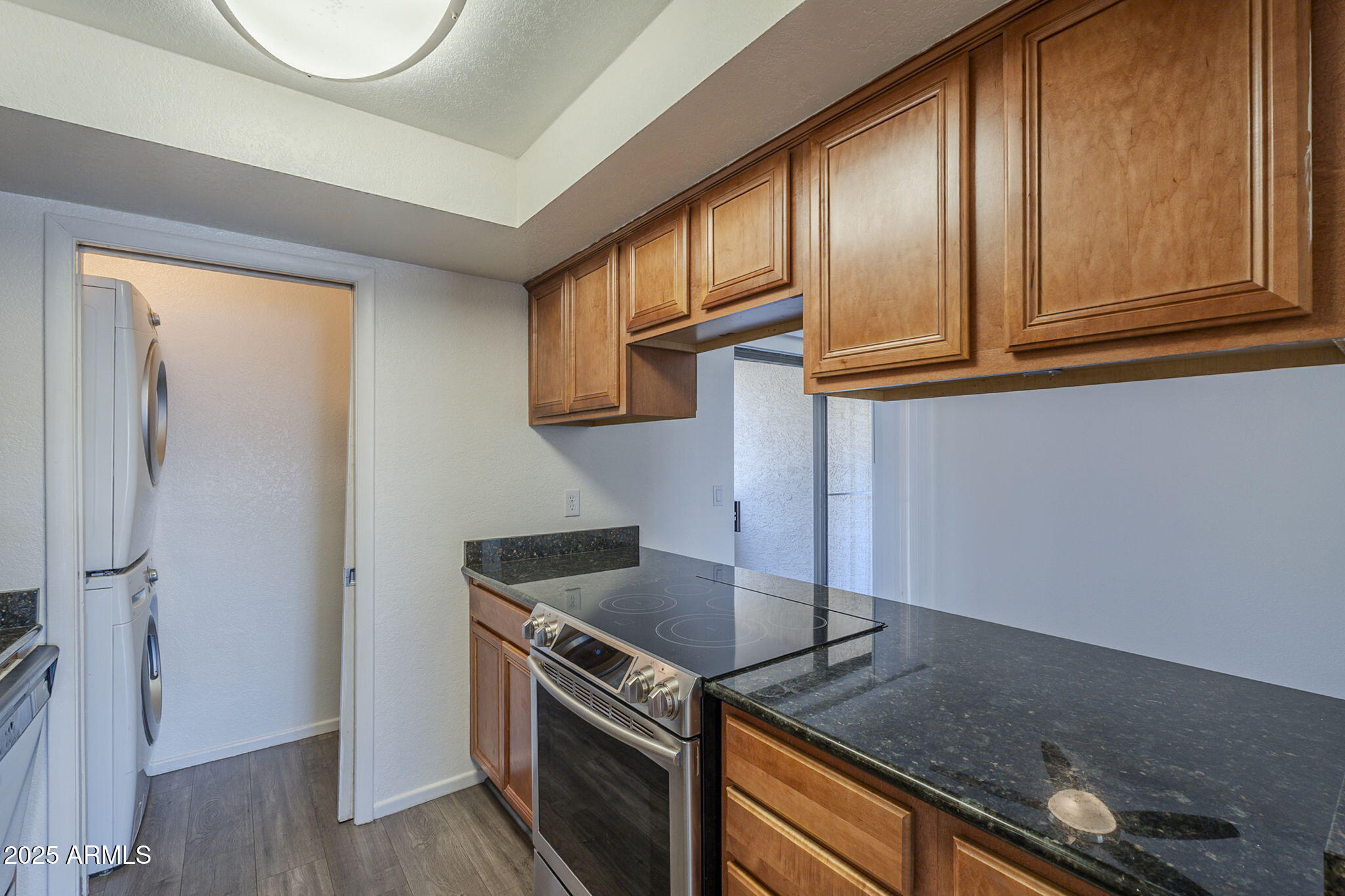 1402 E GUADALUPE Road, 122