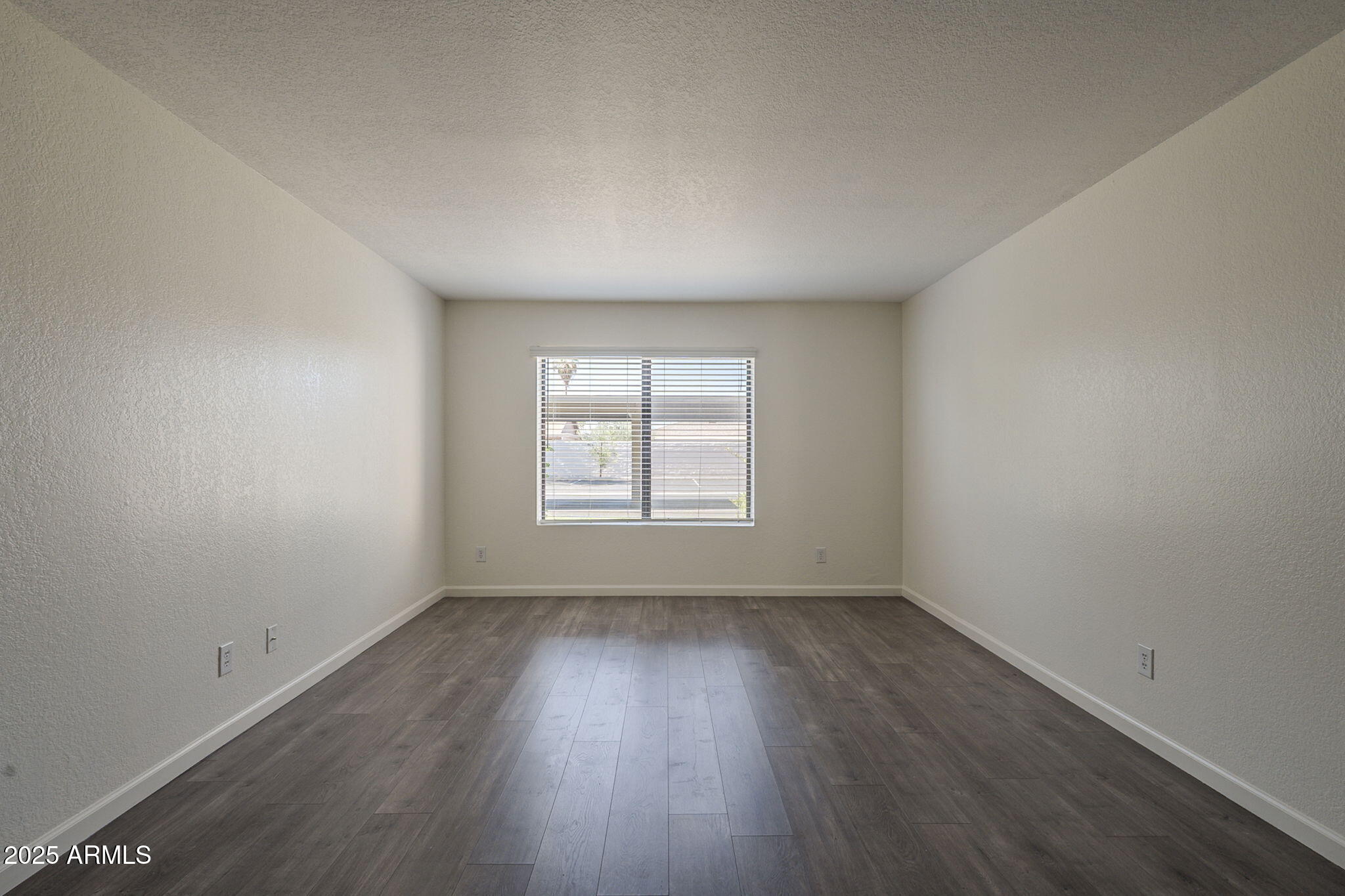 1402 E GUADALUPE Road, 122