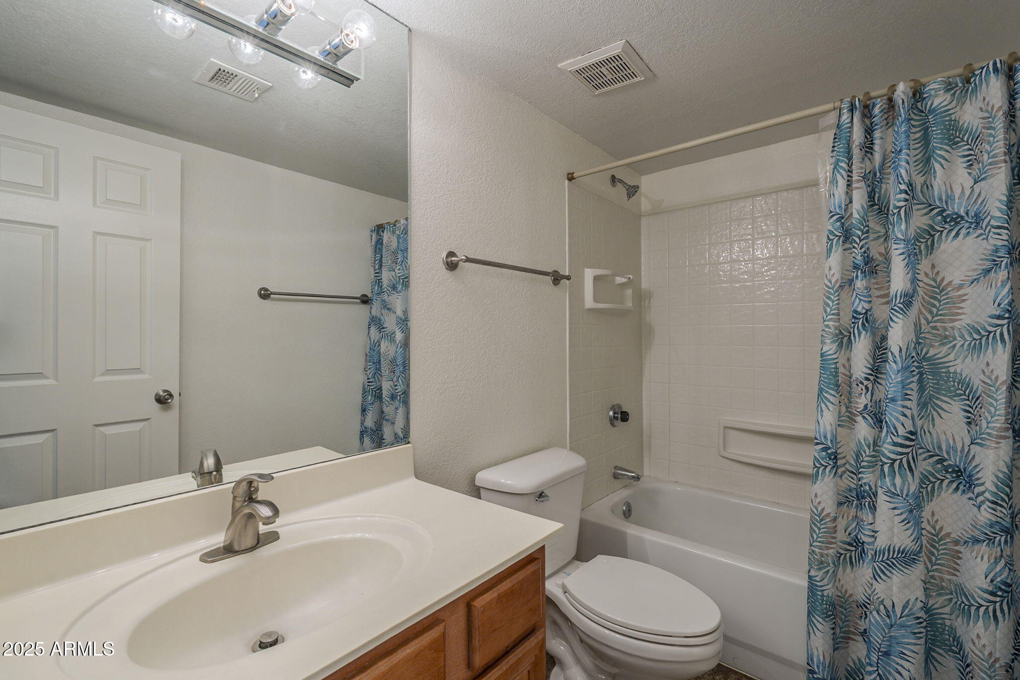 1402 E GUADALUPE Road, 122