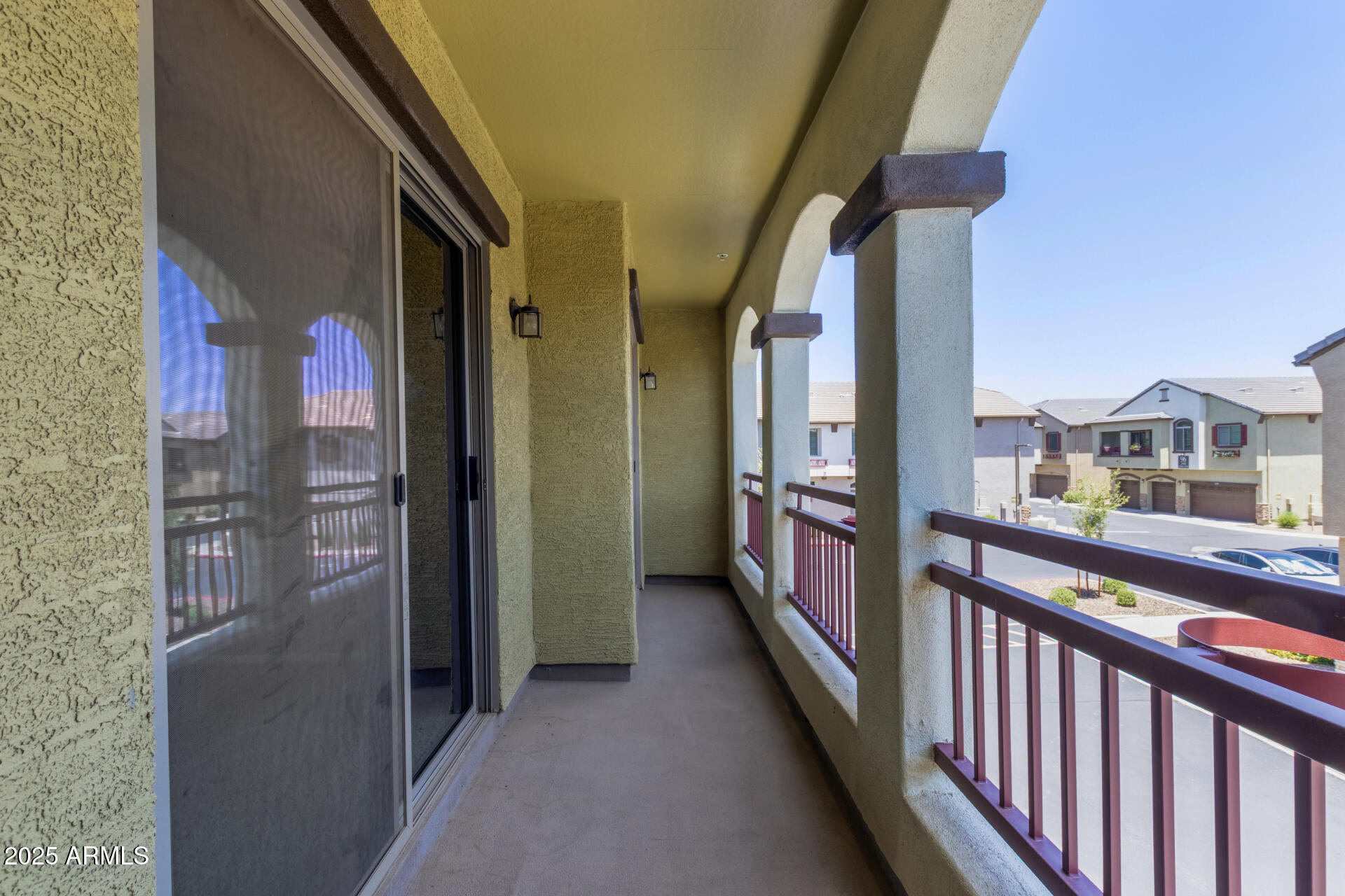 2725 E MINE CREEK Road, 2146