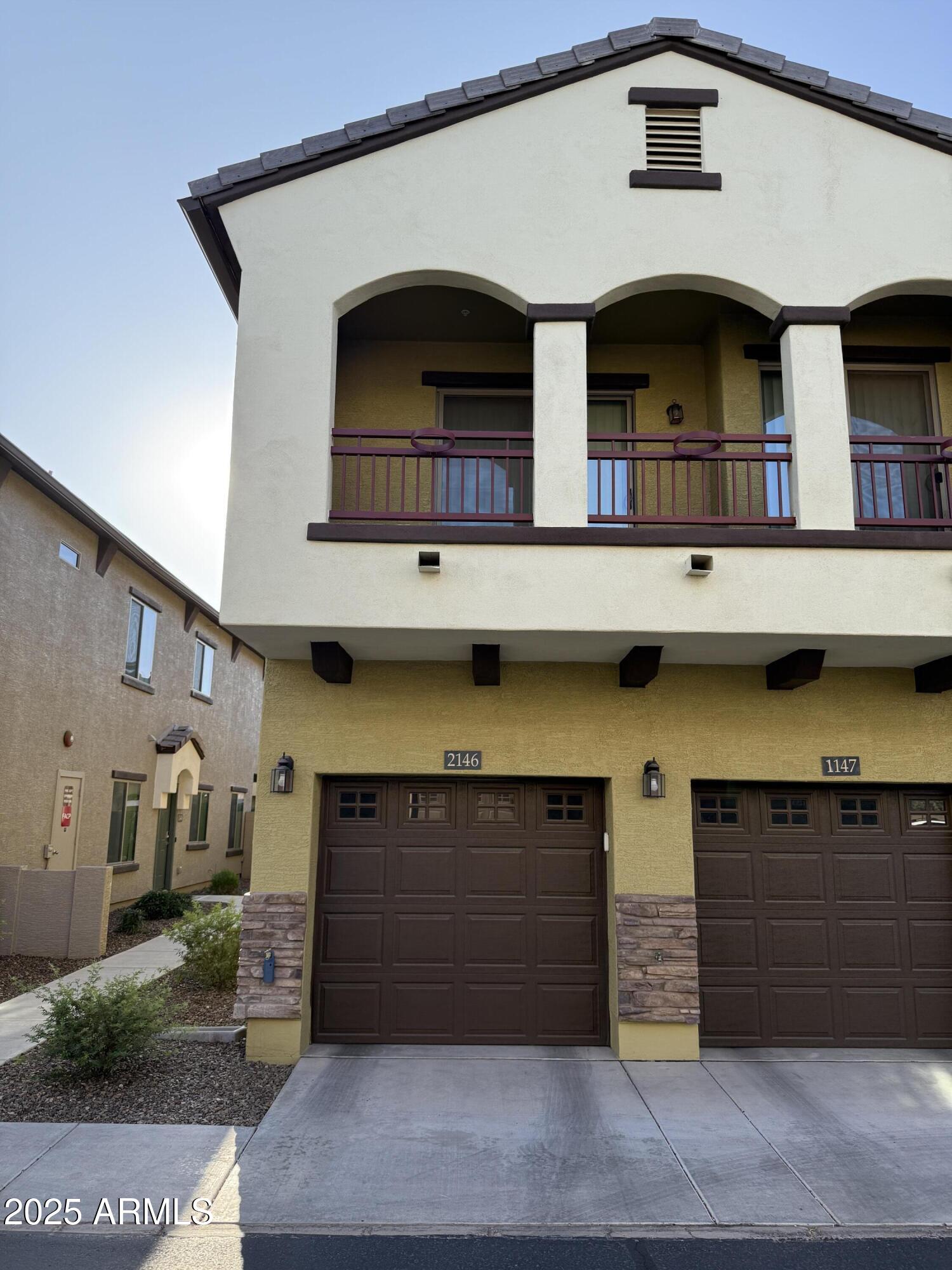 2725 E MINE CREEK Road, 2146
