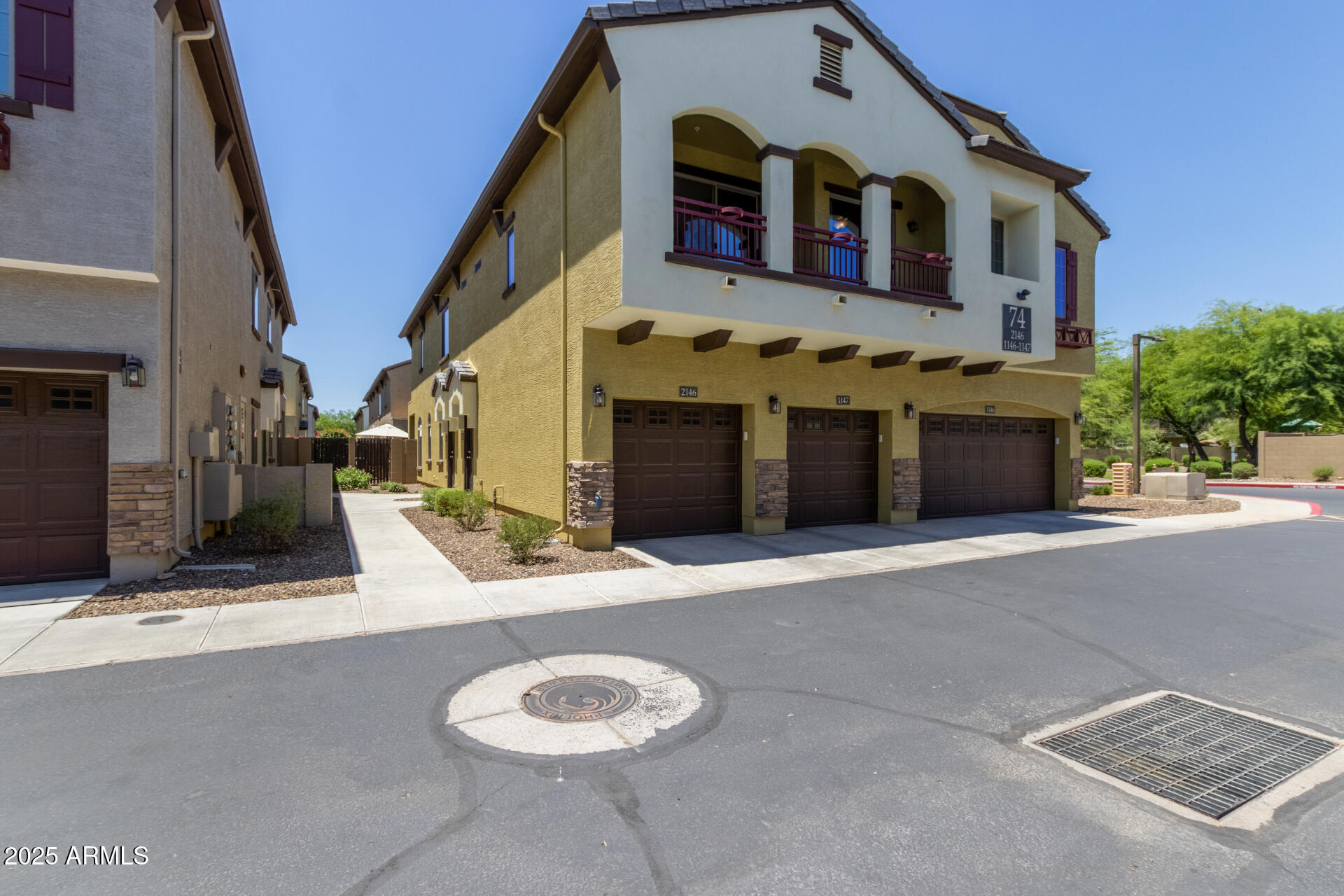 2725 E MINE CREEK Road, 2146