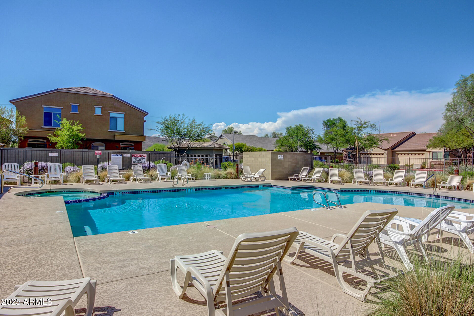 2725 E MINE CREEK Road, 2146