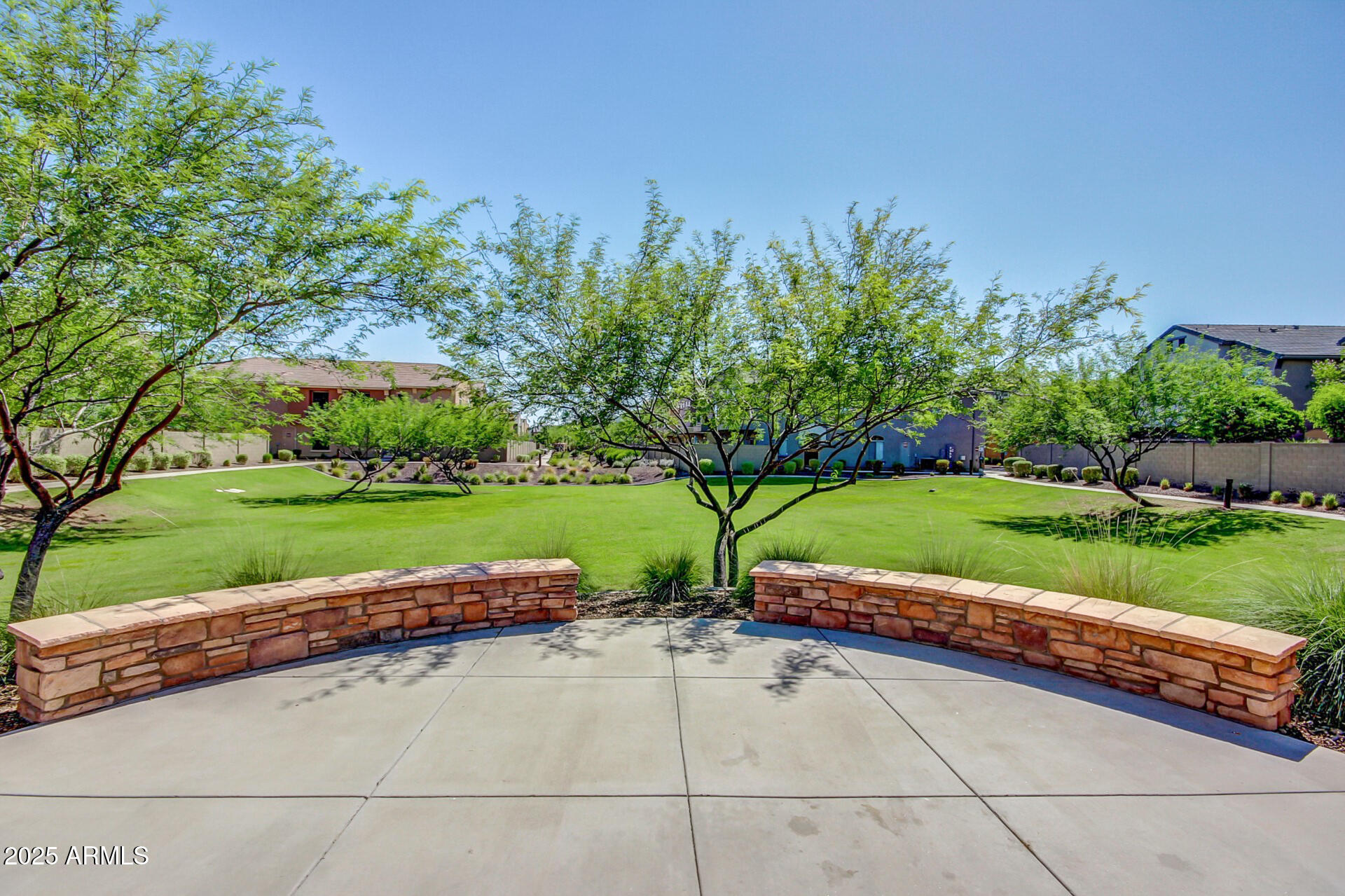 2725 E MINE CREEK Road, 2146