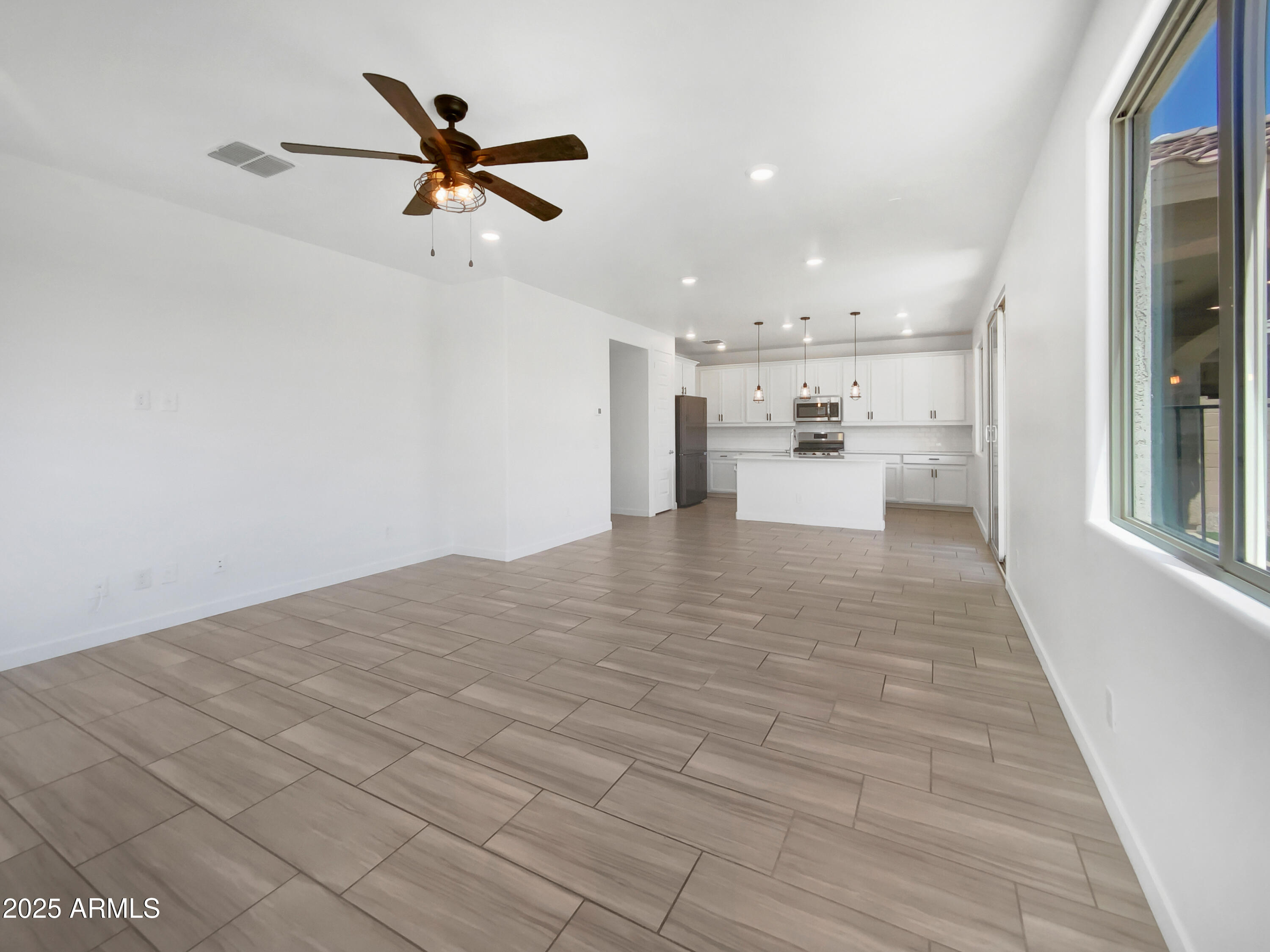 297 W TAMARACK Drive