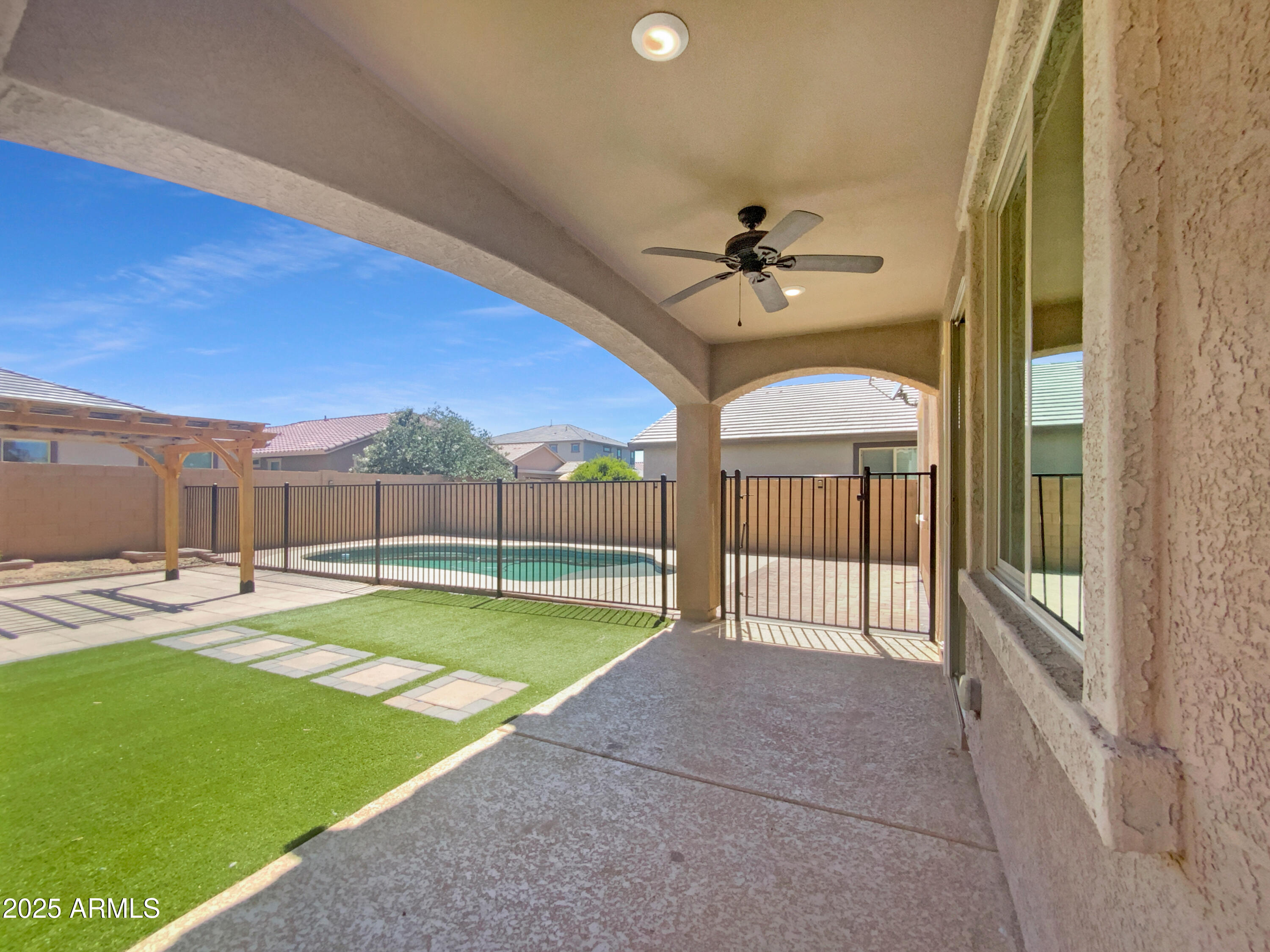 297 W TAMARACK Drive