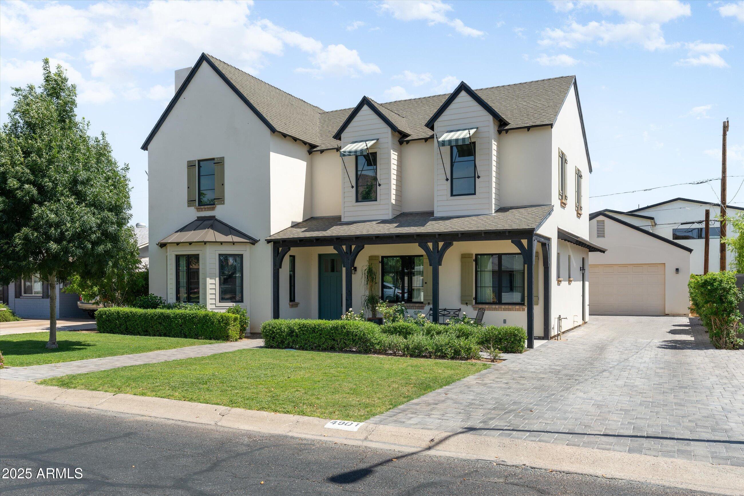 4901 E AMELIA Avenue