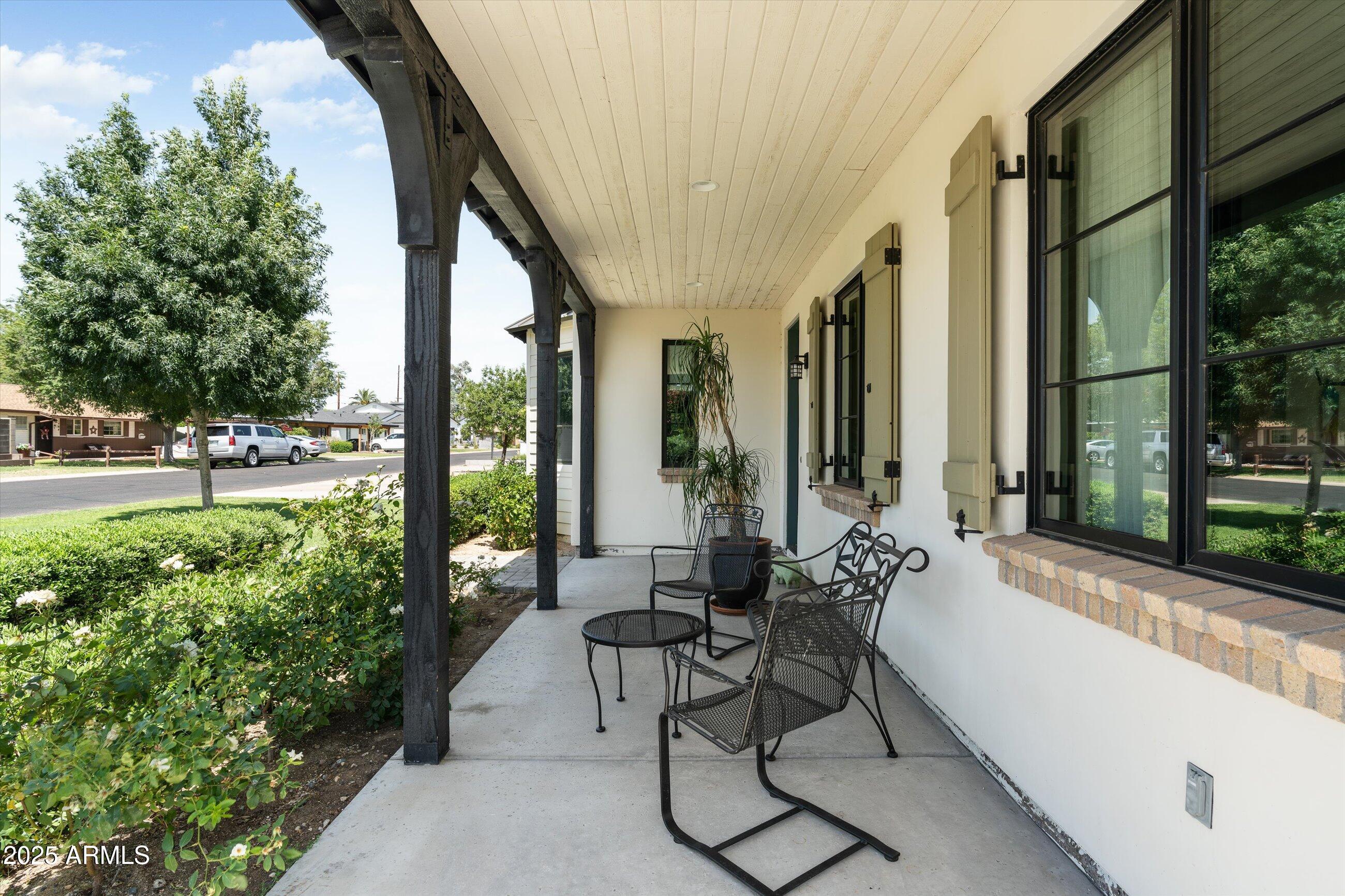 4901 E AMELIA Avenue