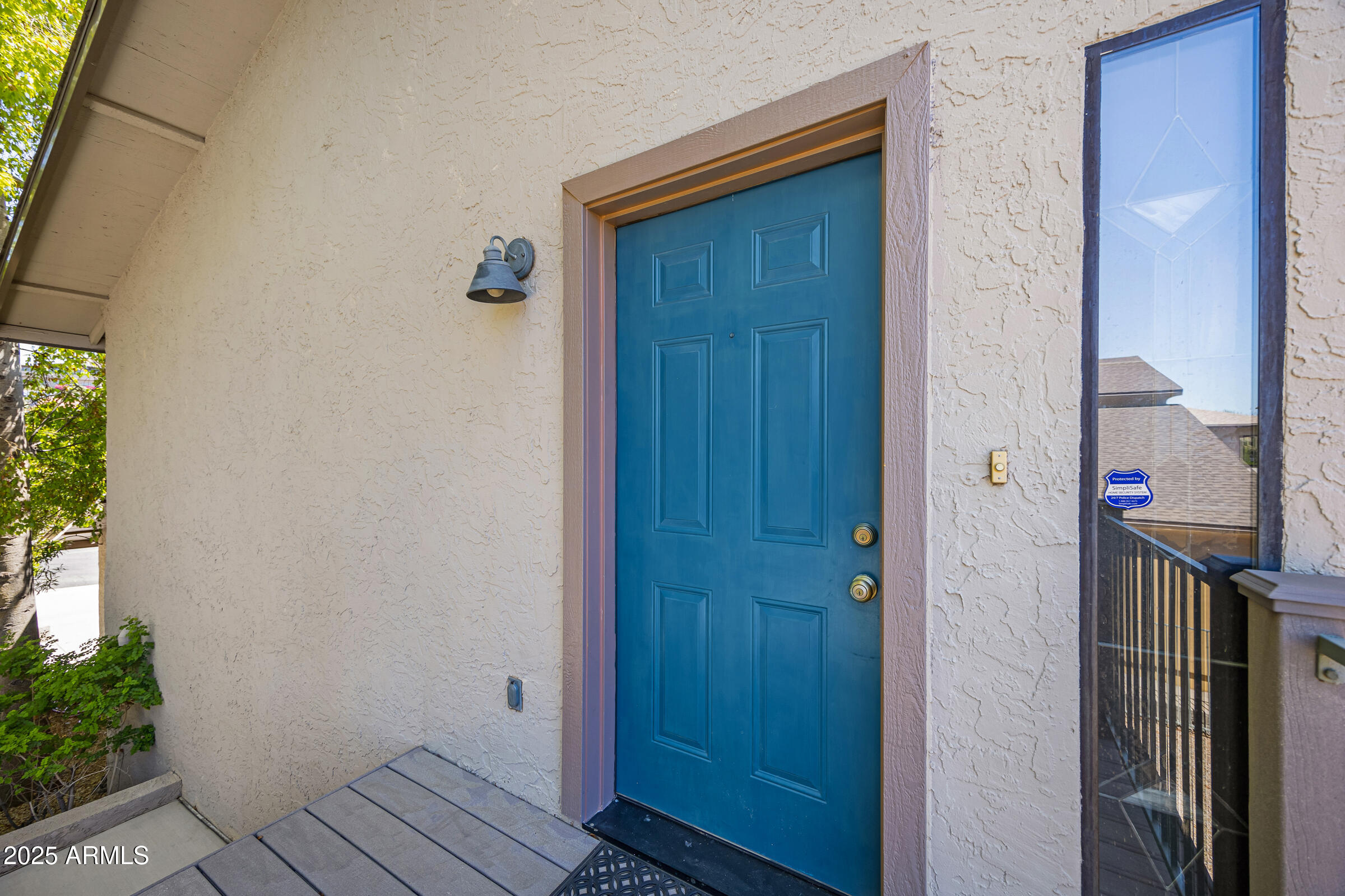 1419 E LAS PALMARITAS Drive