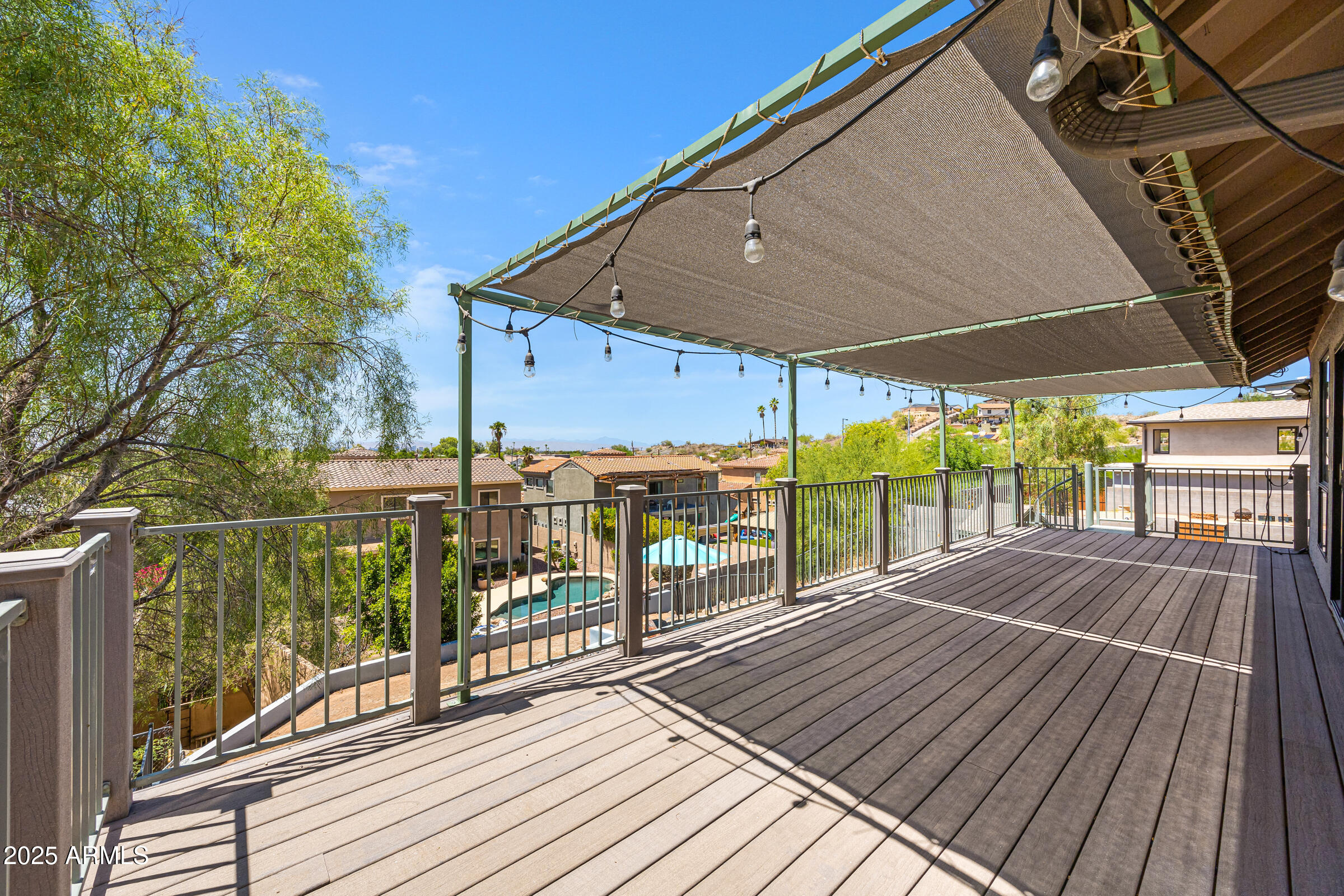 1419 E LAS PALMARITAS Drive