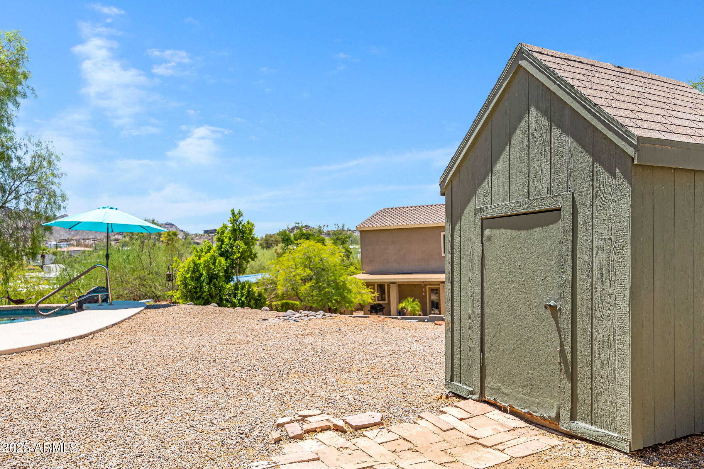 1419 E LAS PALMARITAS Drive
