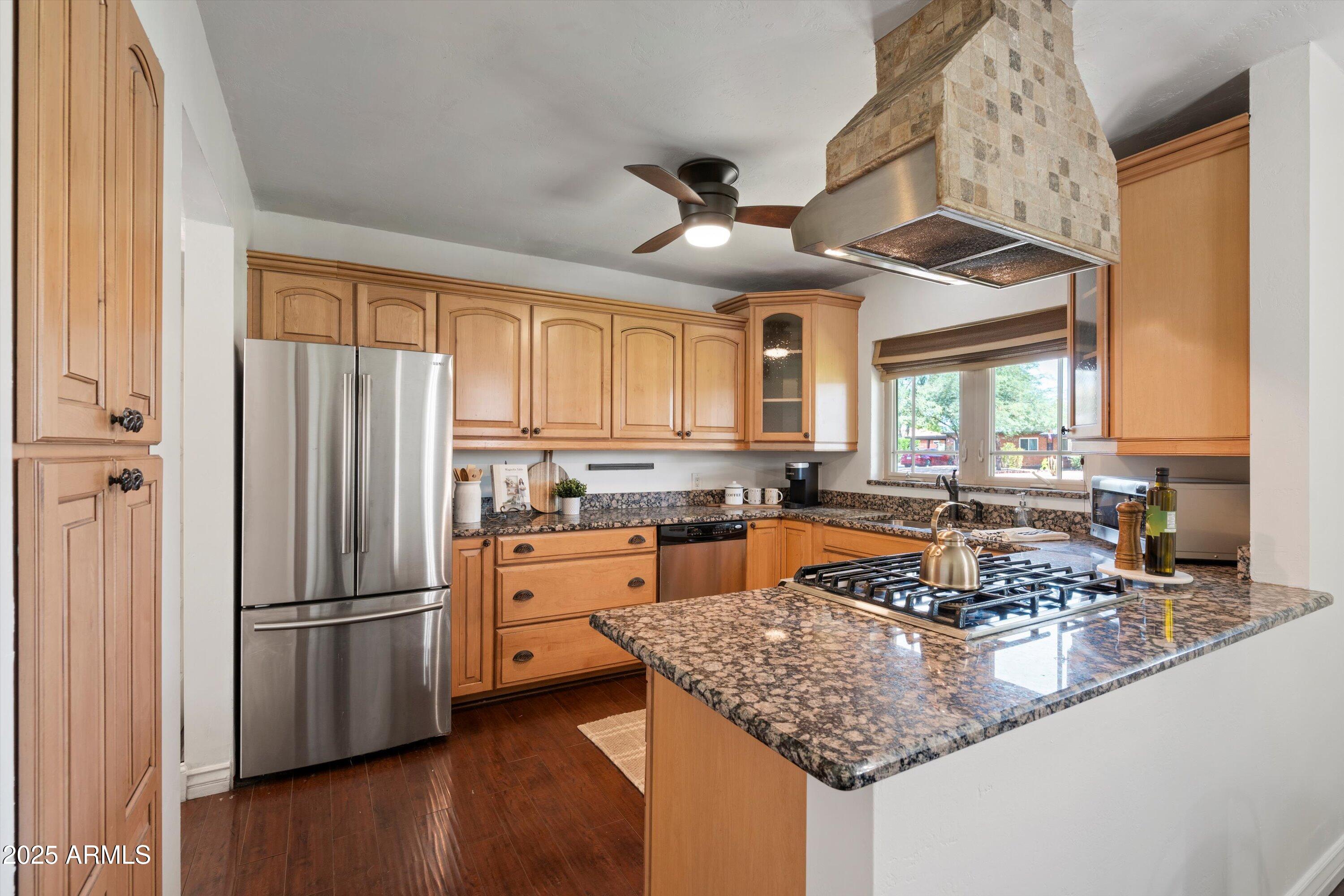 1629 W MONTEROSA Street