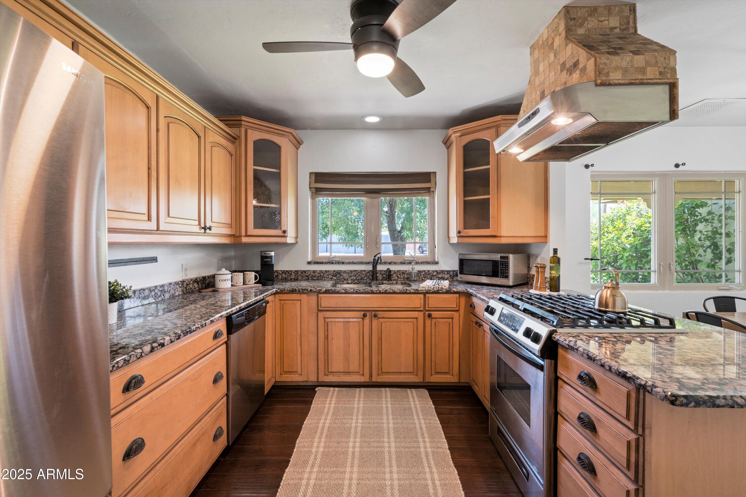 1629 W MONTEROSA Street