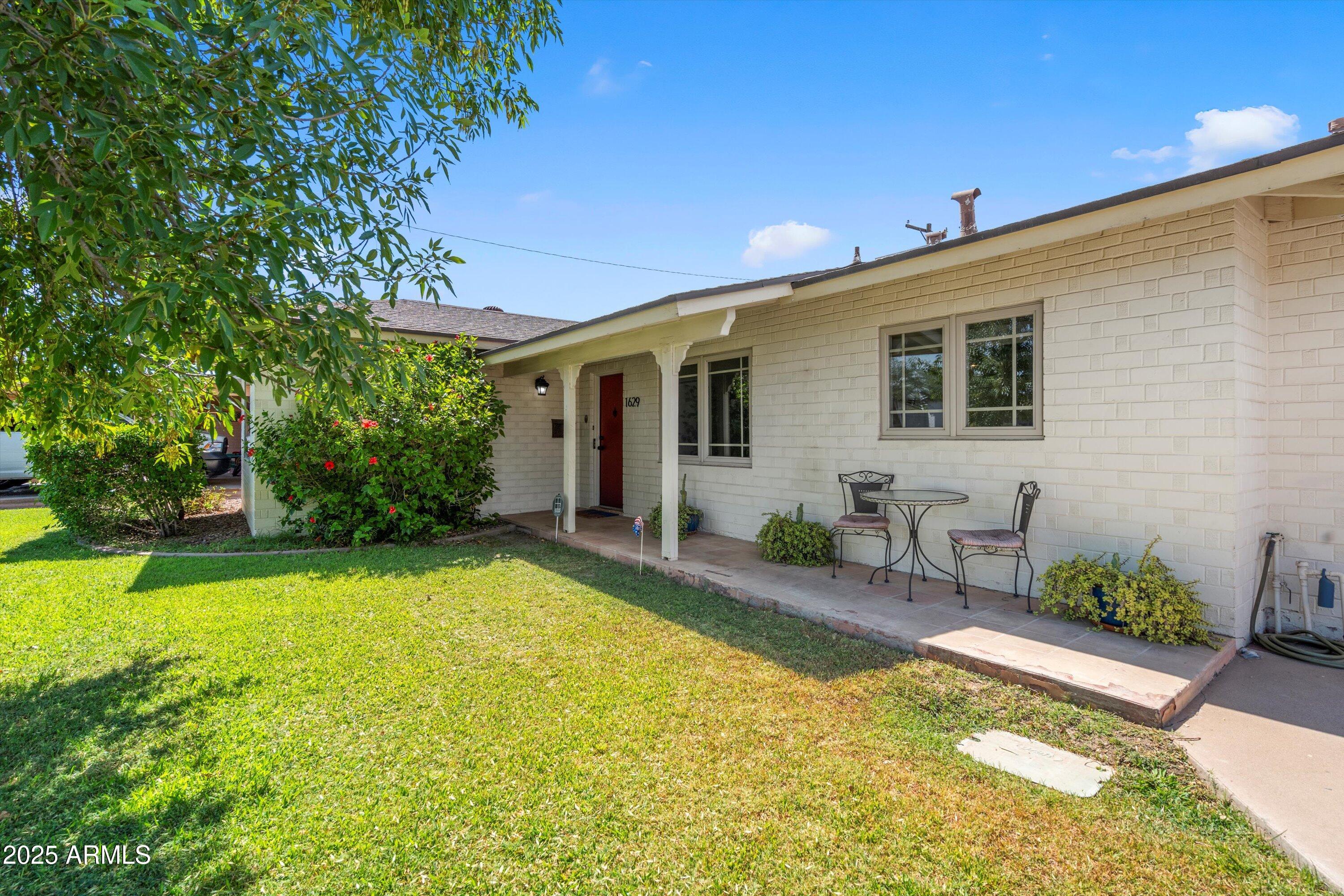 1629 W MONTEROSA Street