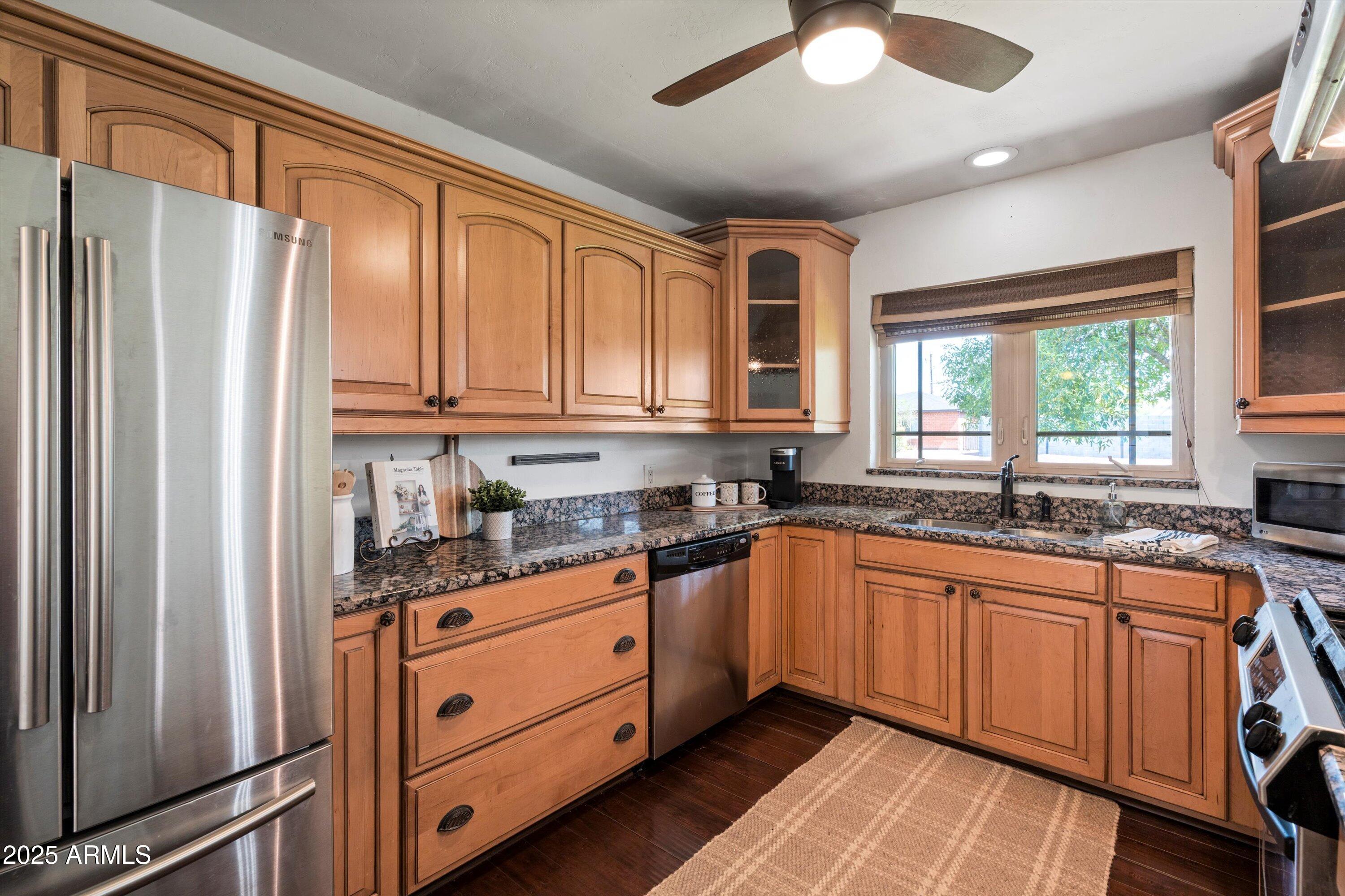 1629 W MONTEROSA Street