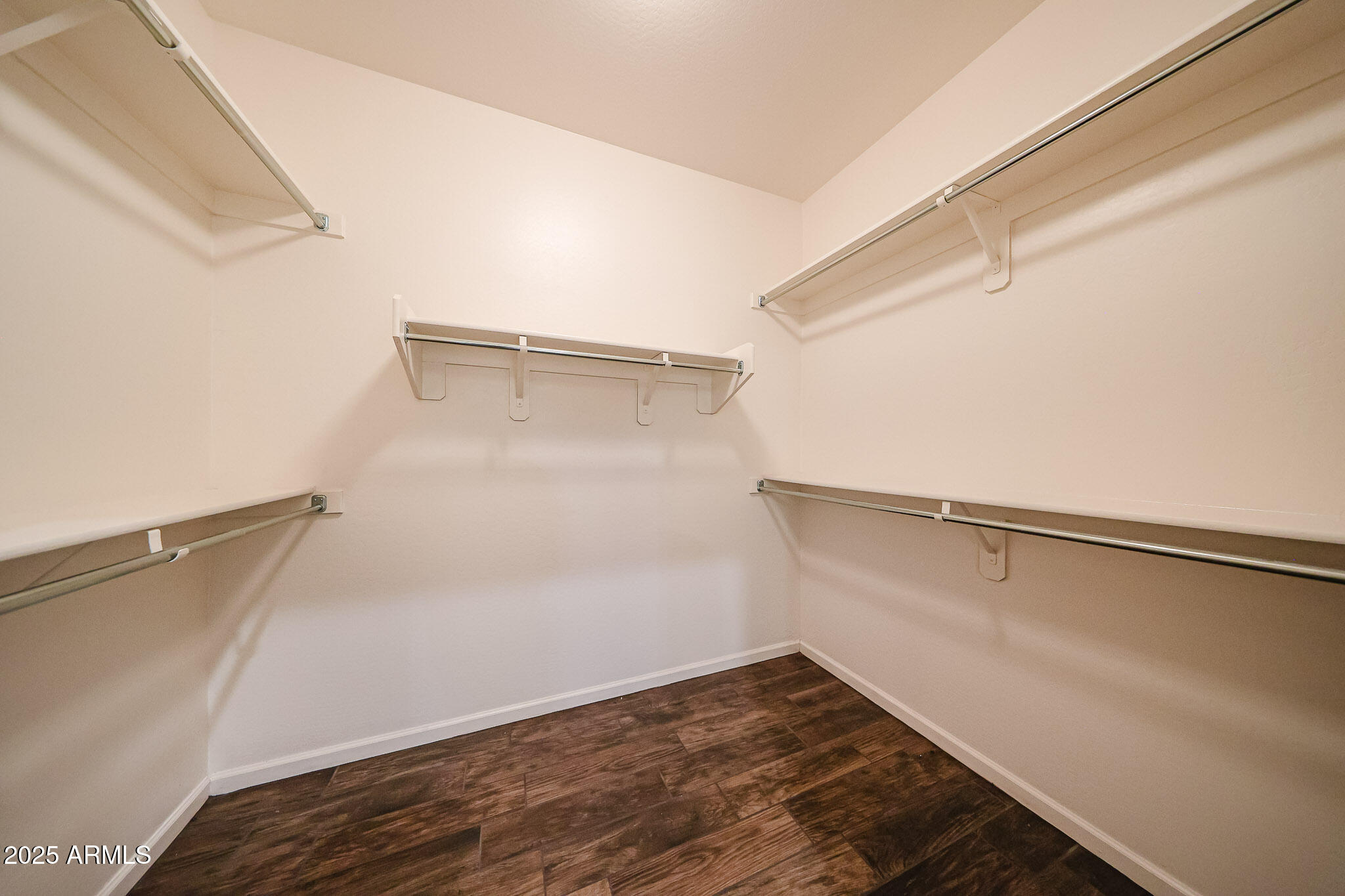 900 S CANAL Drive, 138