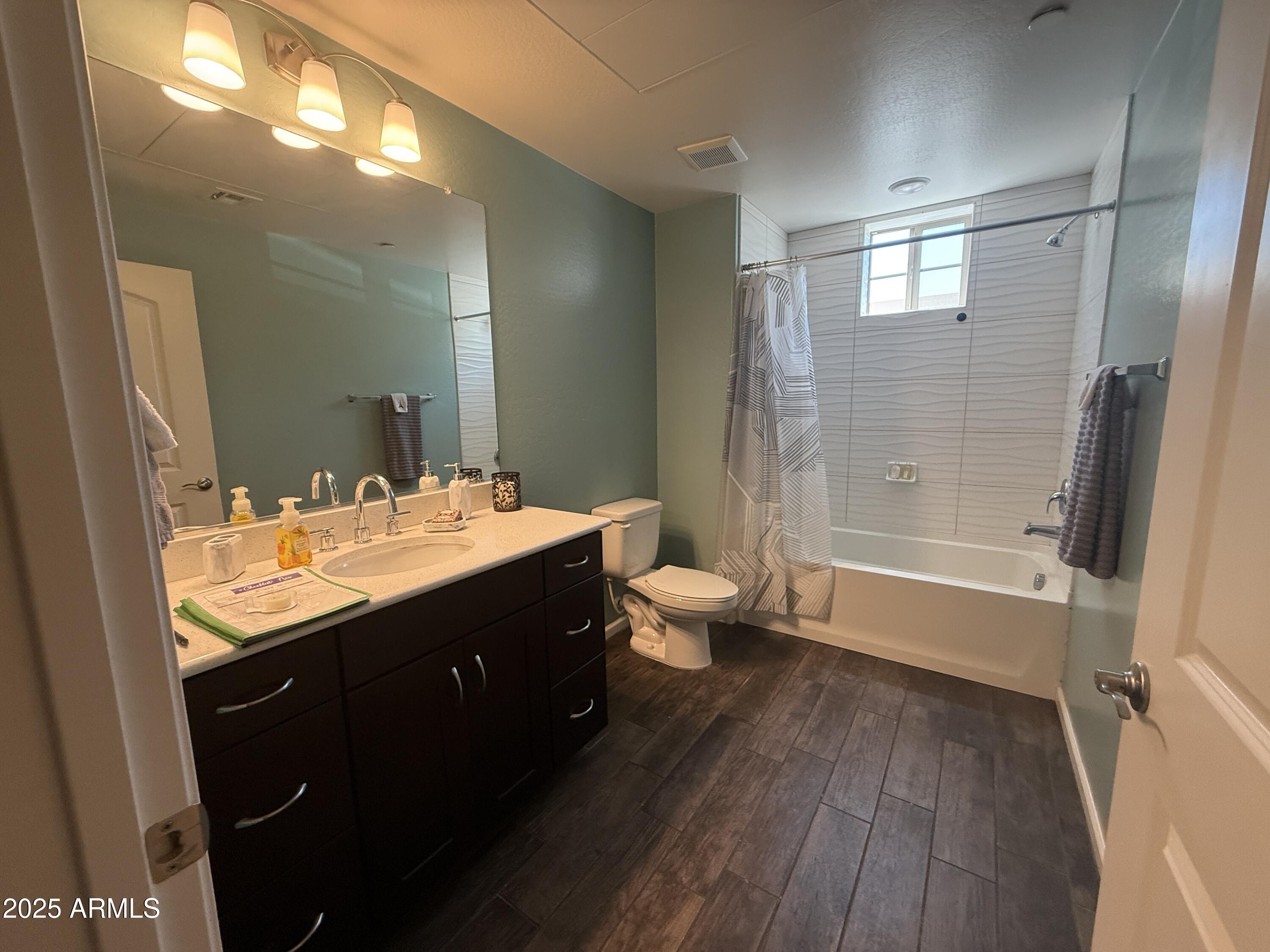 900 S CANAL Drive, 138