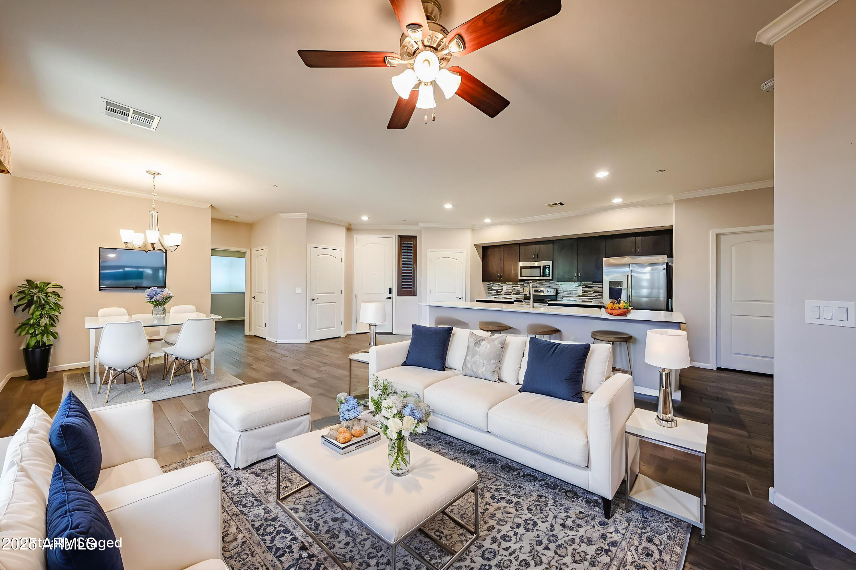 900 S CANAL Drive, 138