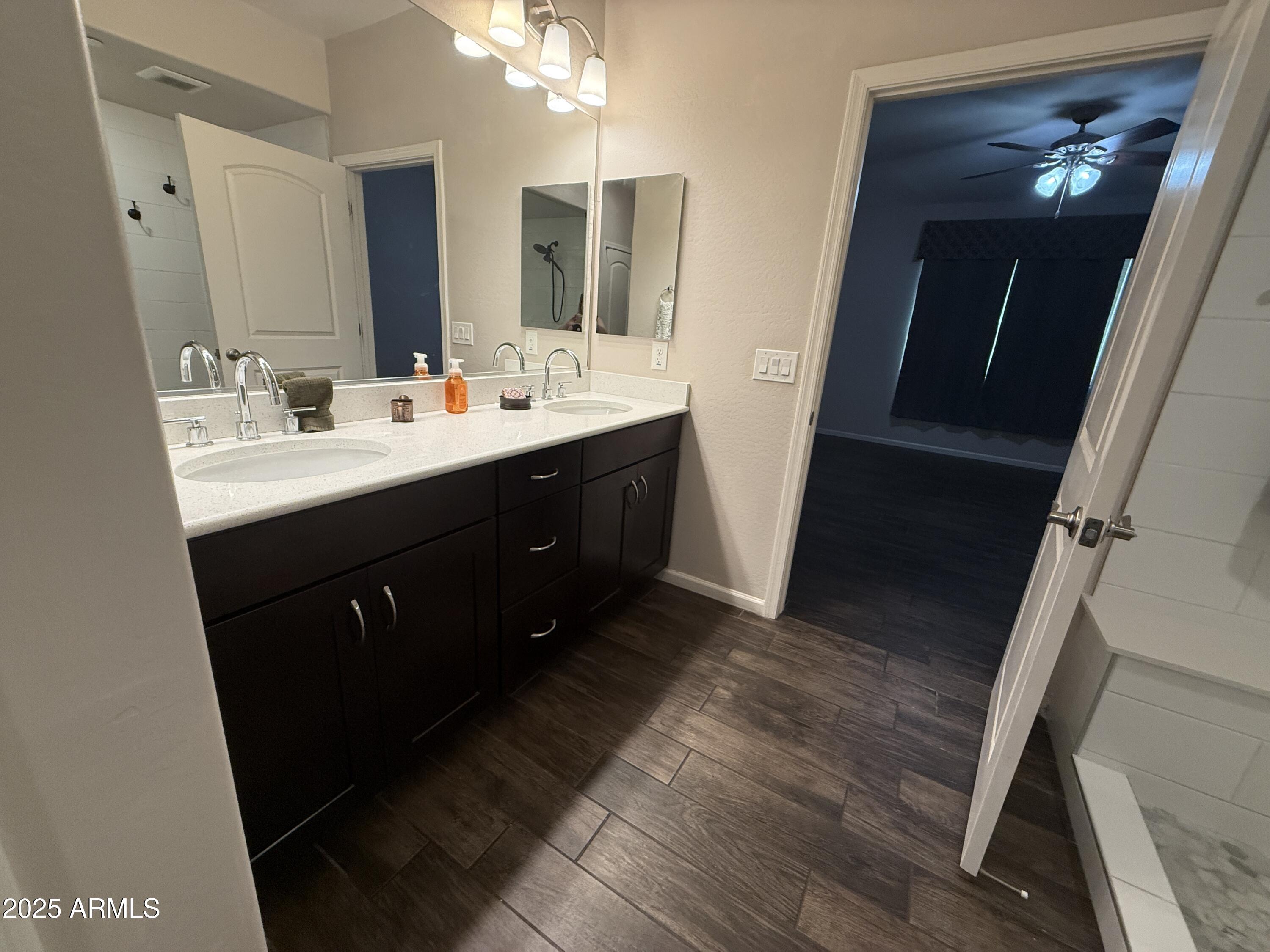 900 S CANAL Drive, 138